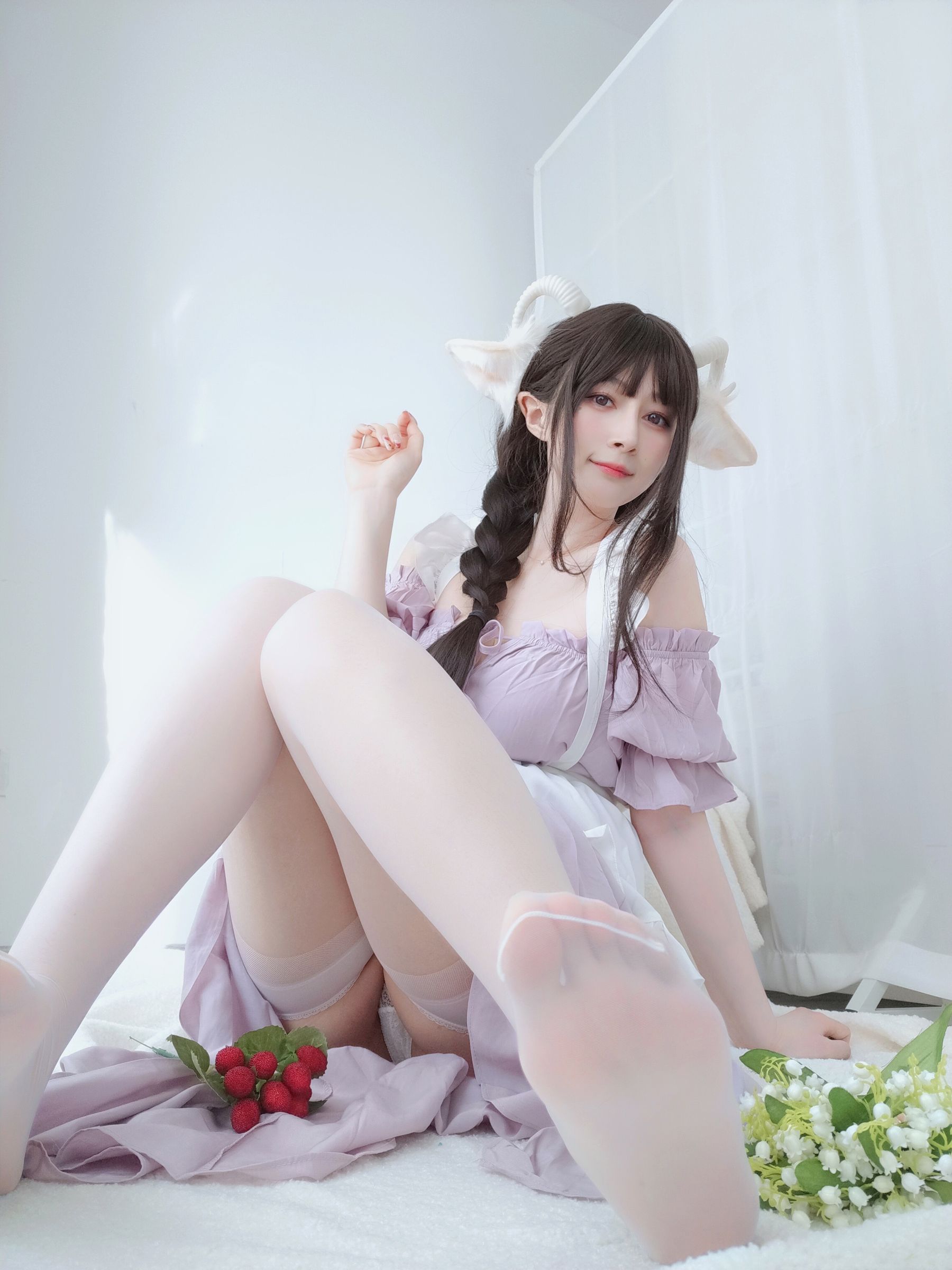 [网红COSER] Coser小姐姐白银 - 白丝兔耳女仆/(156P)