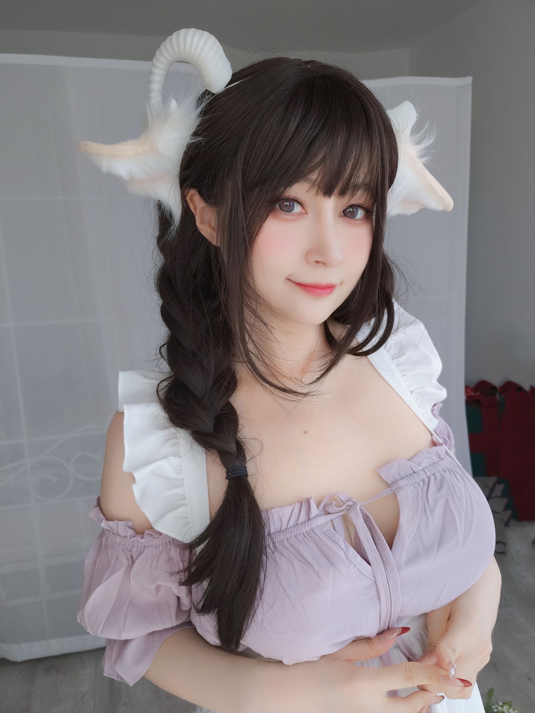 [网红COSER] Coser小姐姐白银 - 白丝兔耳女仆/(156P)