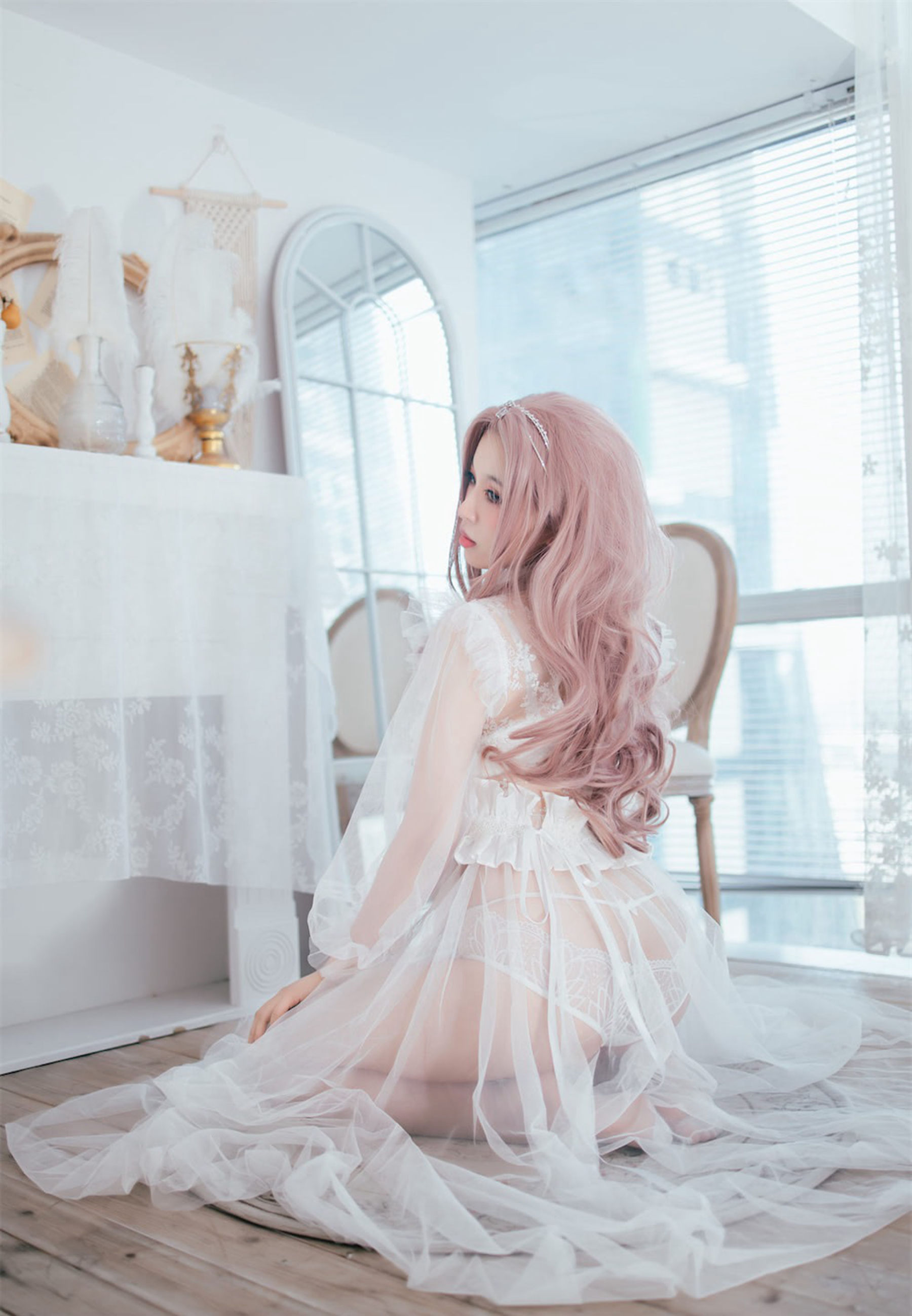 [网红COSER] 轩萧学姐 - 花嫁/(32P)