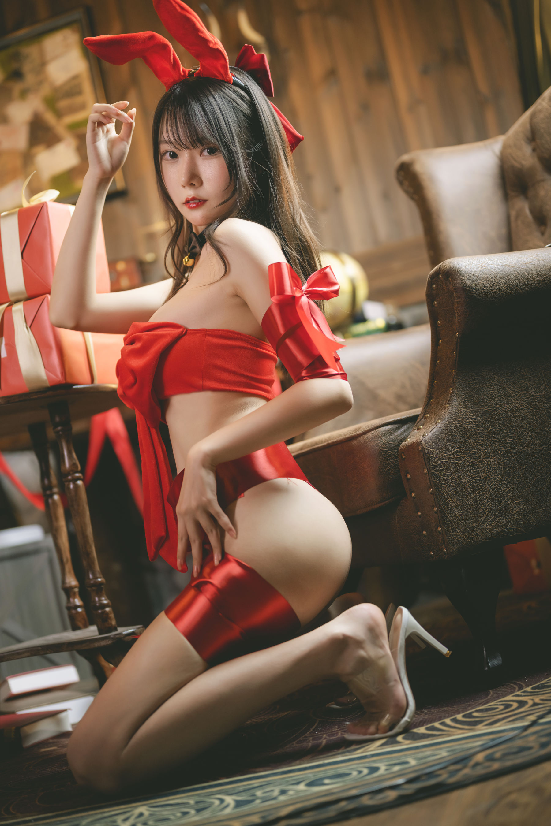 [网红COSER] 香草喵露露写真 - 杨枝甘露 红色丝带礼物/(54P)