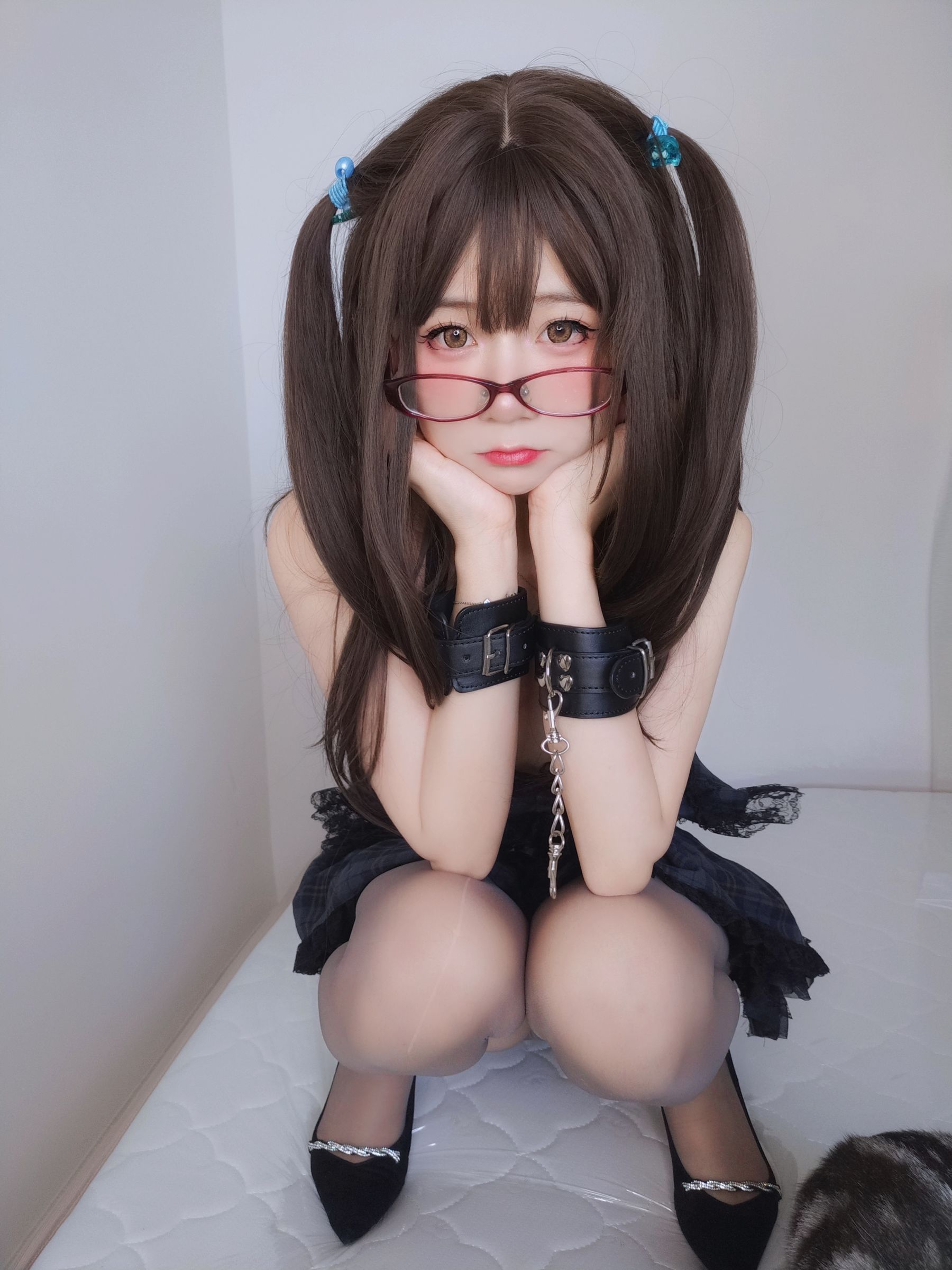 [网红COSER] 萌妹子Coser摇摇乐yoyo - 黑裙/(113P)