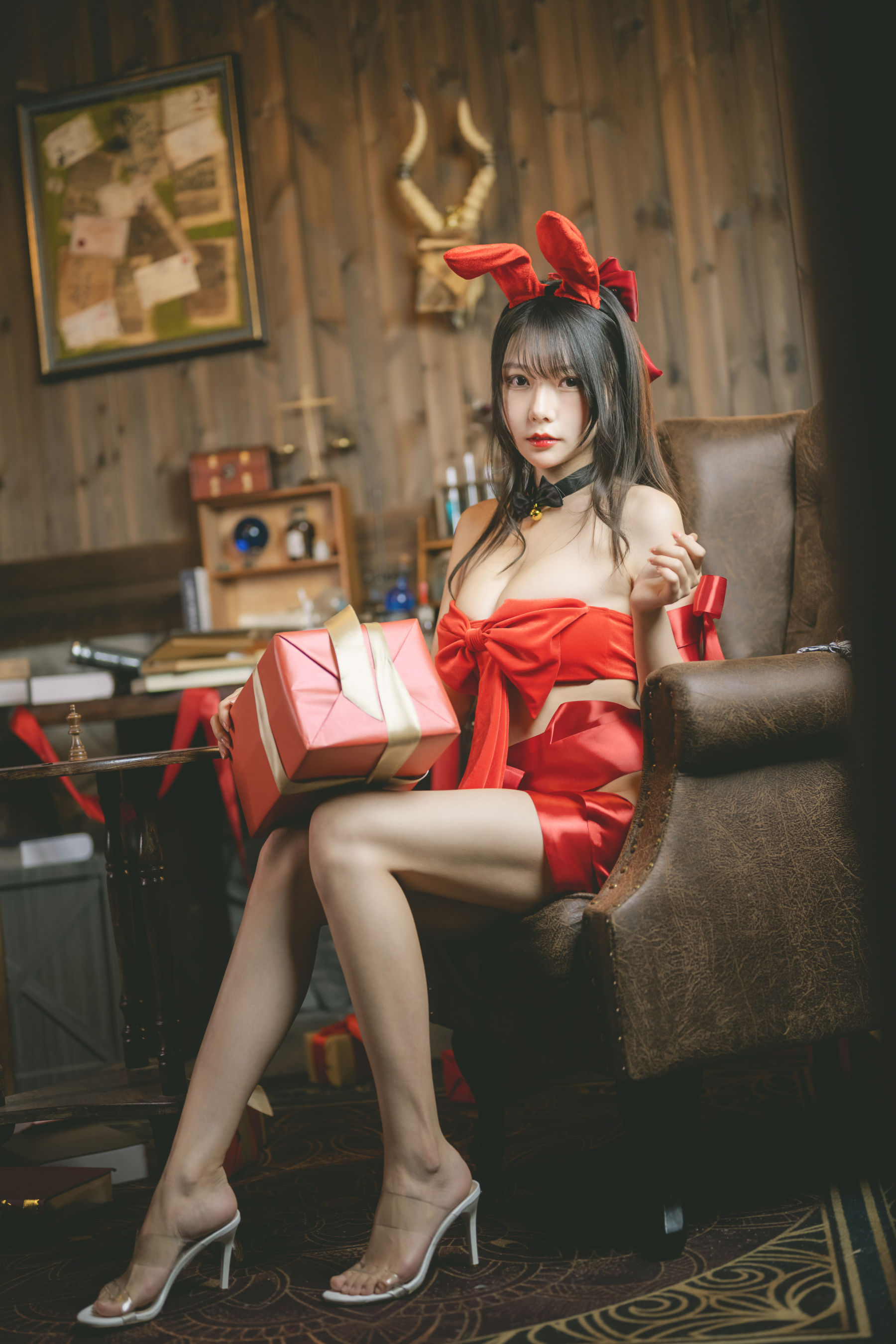 [网红COSER] 香草喵露露写真 - 杨枝甘露 红色丝带礼物/(54P)