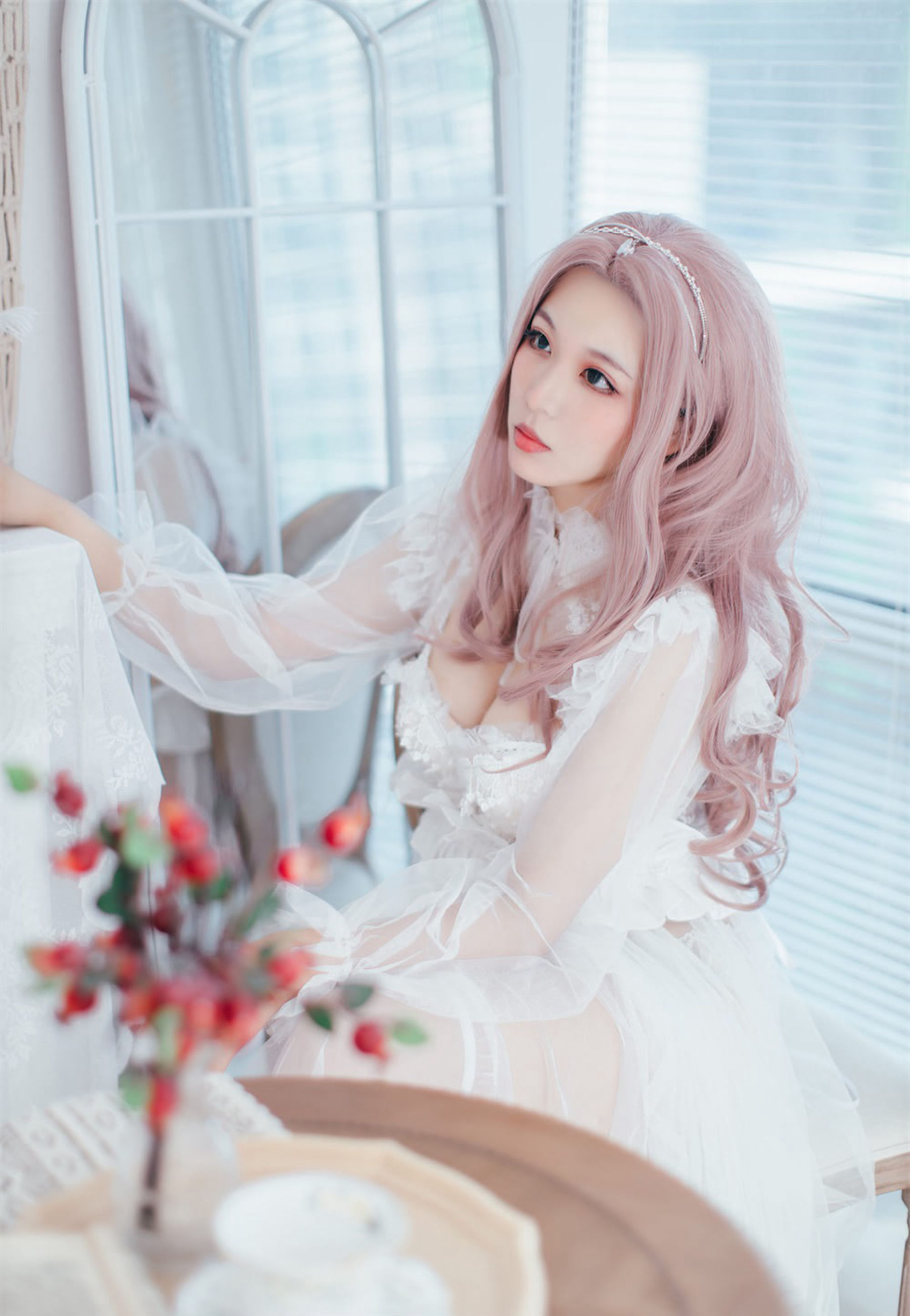 [网红COSER] 轩萧学姐 - 花嫁/(32P)