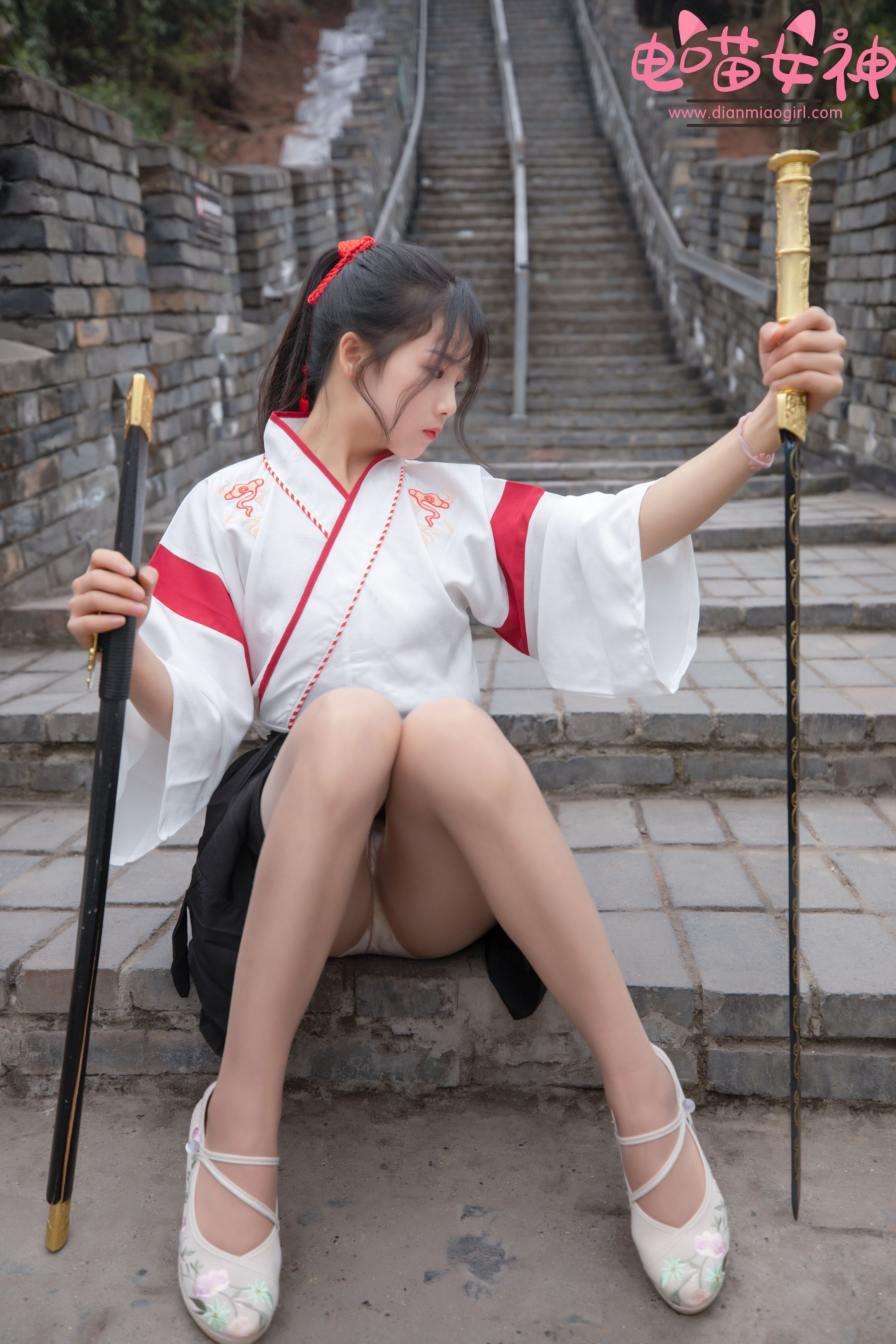 [网红COSER] 电喵女神 - 灵唯 长城古装/(70P)