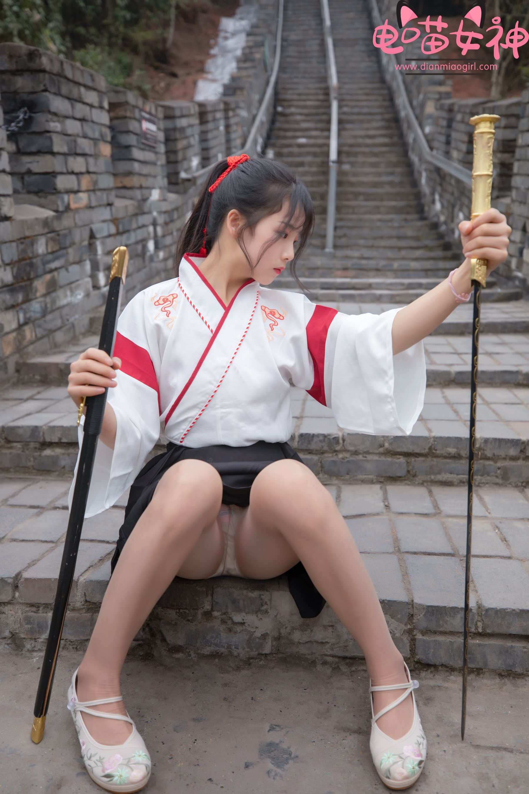 [网红COSER] 电喵女神 - 灵唯 长城古装/(70P)