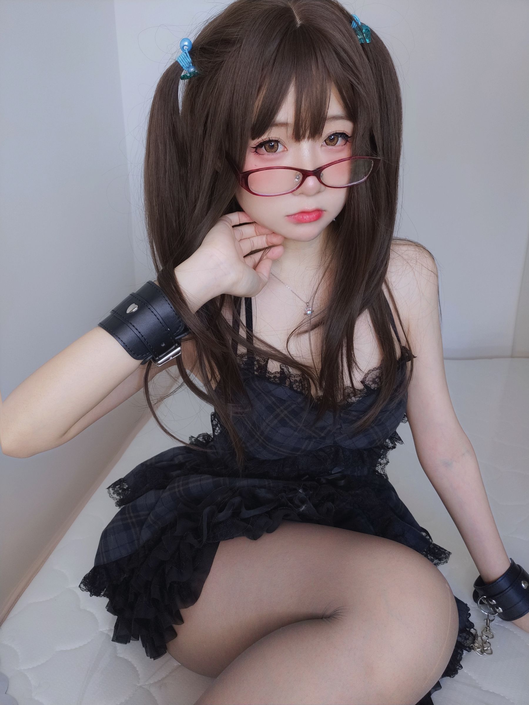 [网红COSER] 萌妹子Coser摇摇乐yoyo - 黑裙/(113P)