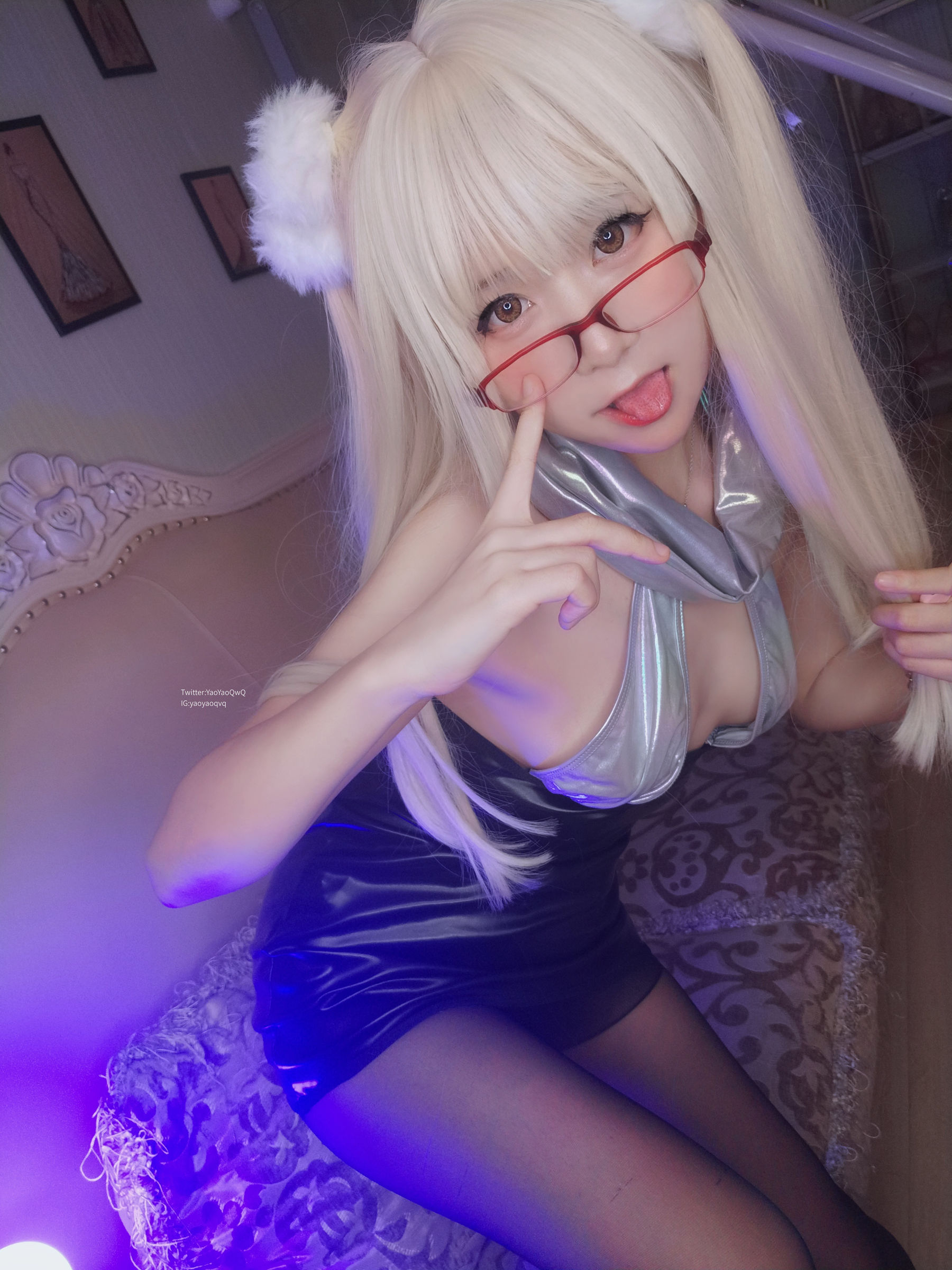 [网红COSER] 萌妹子Coser摇摇乐yoyo - 黑色长筒袜/(115P)