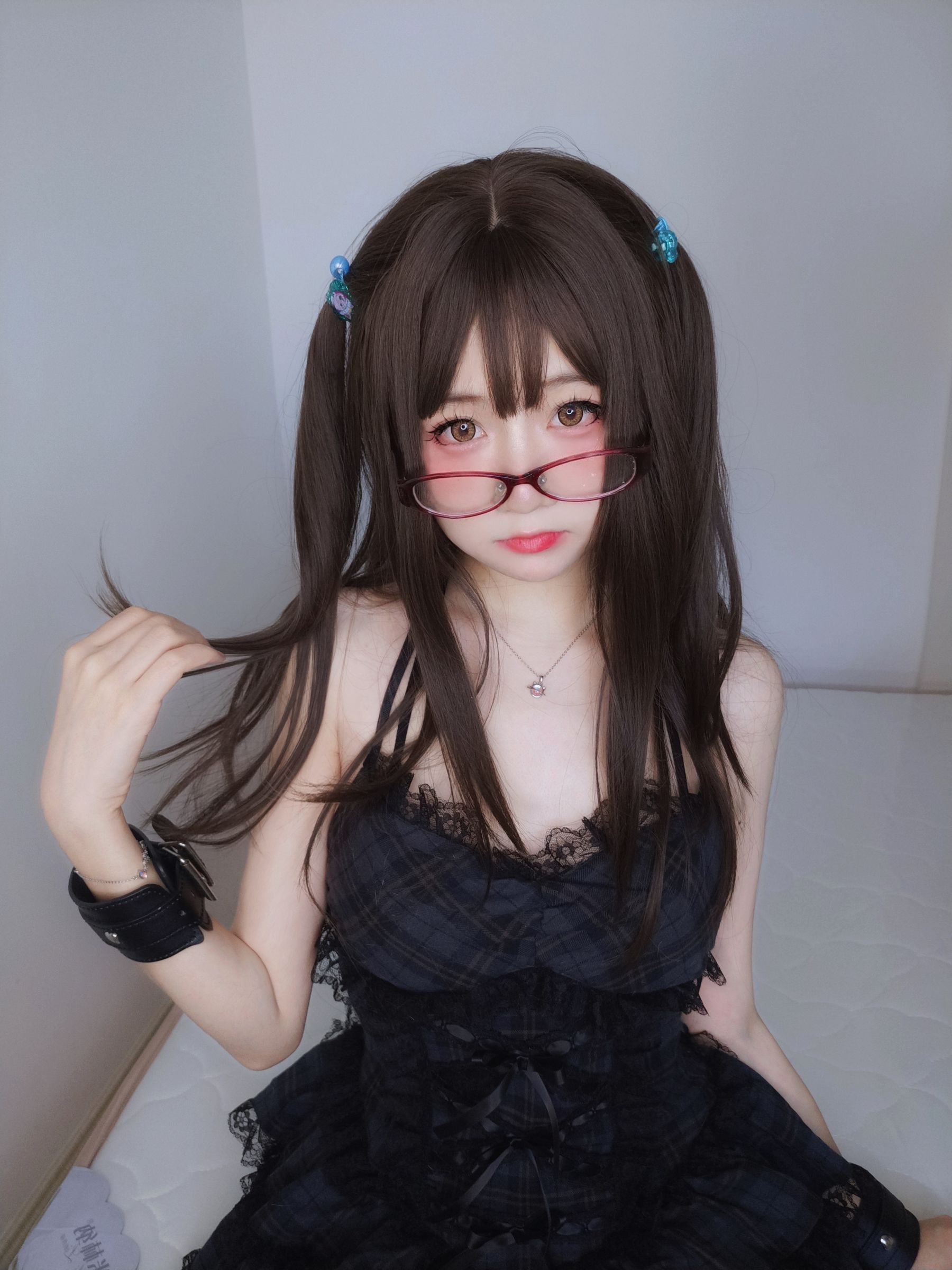 [网红COSER] 萌妹子Coser摇摇乐yoyo - 黑裙/(113P)