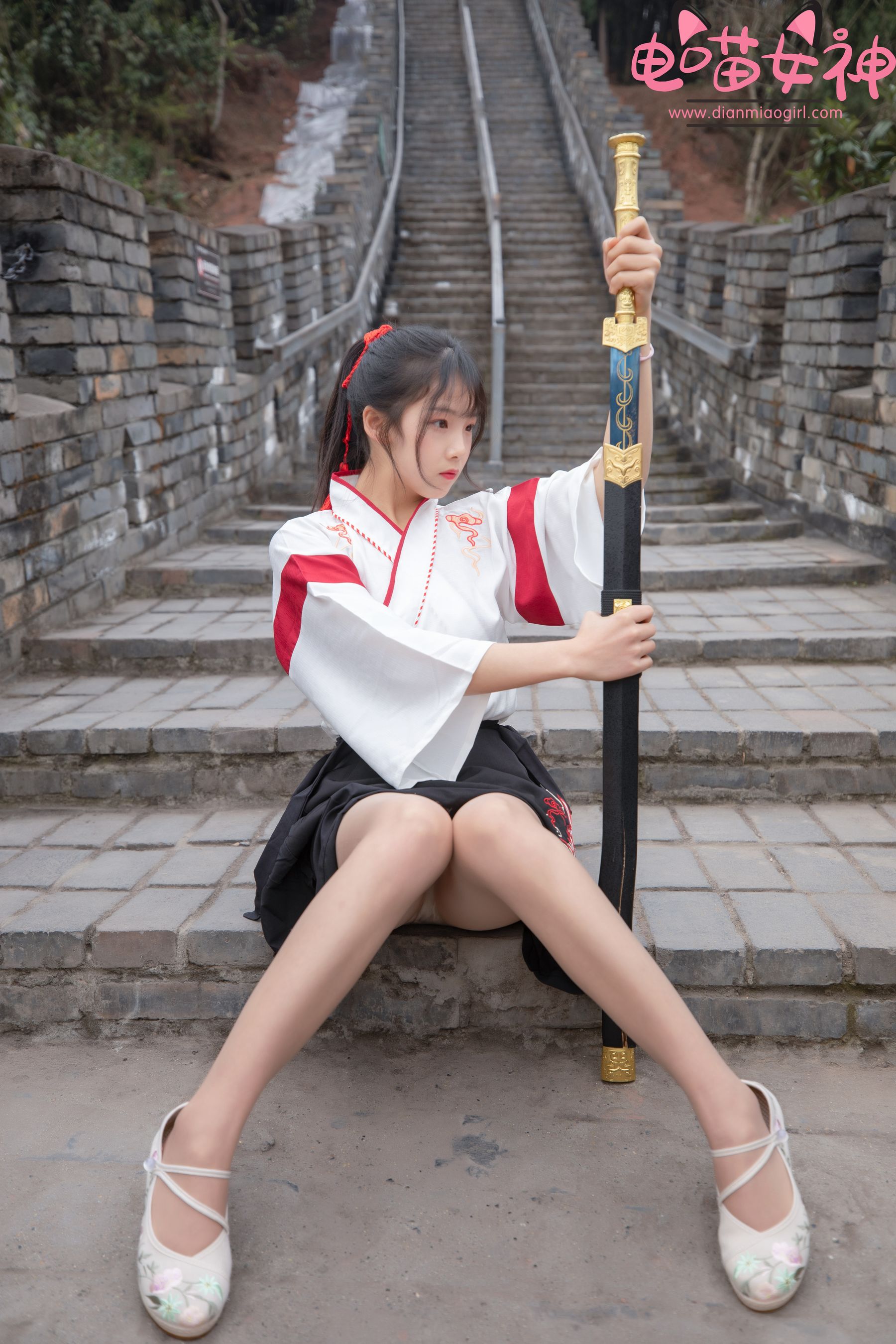 [网红COSER] 电喵女神 - 灵唯 长城古装/(70P)