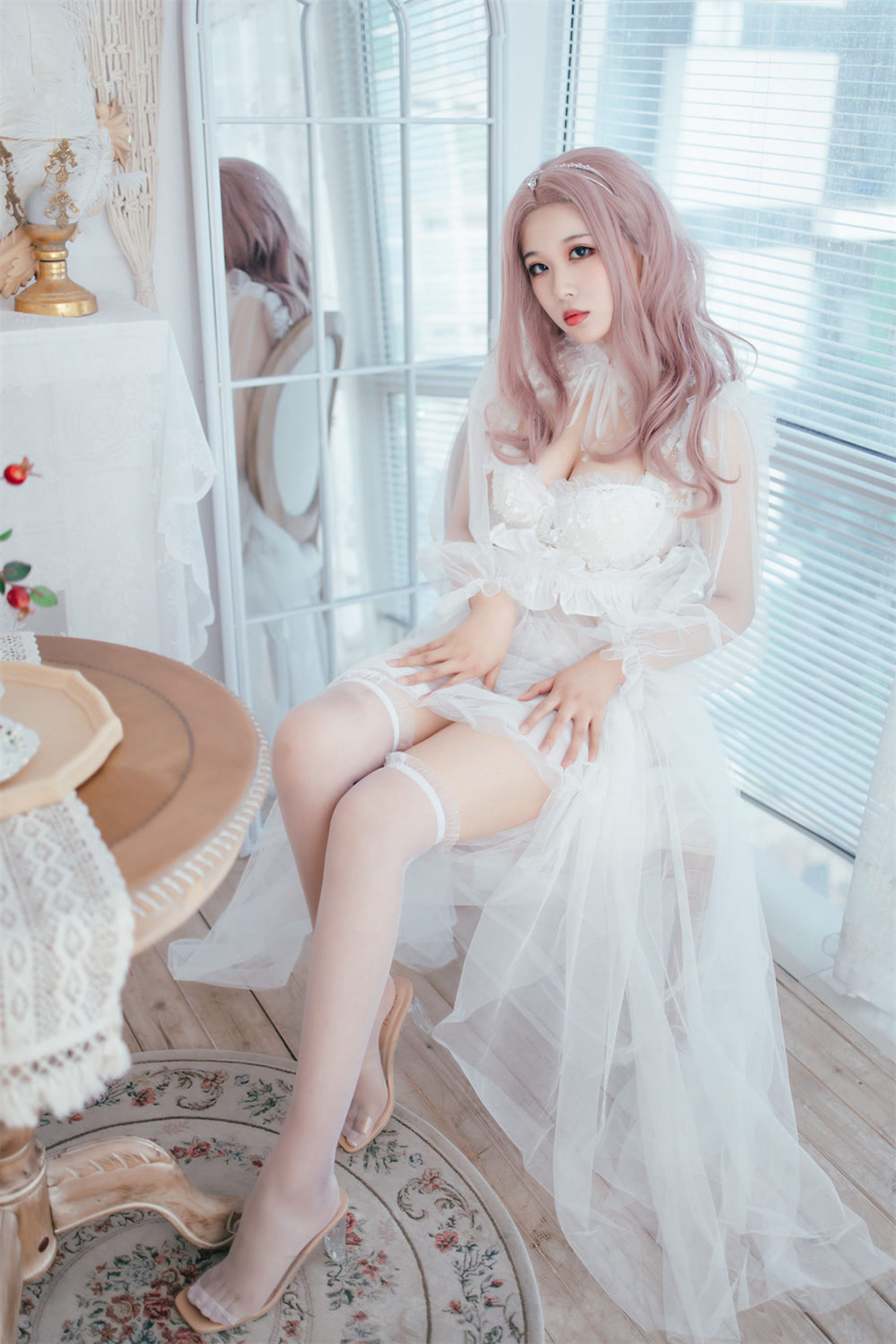 [网红COSER] 轩萧学姐 - 花嫁/(32P)