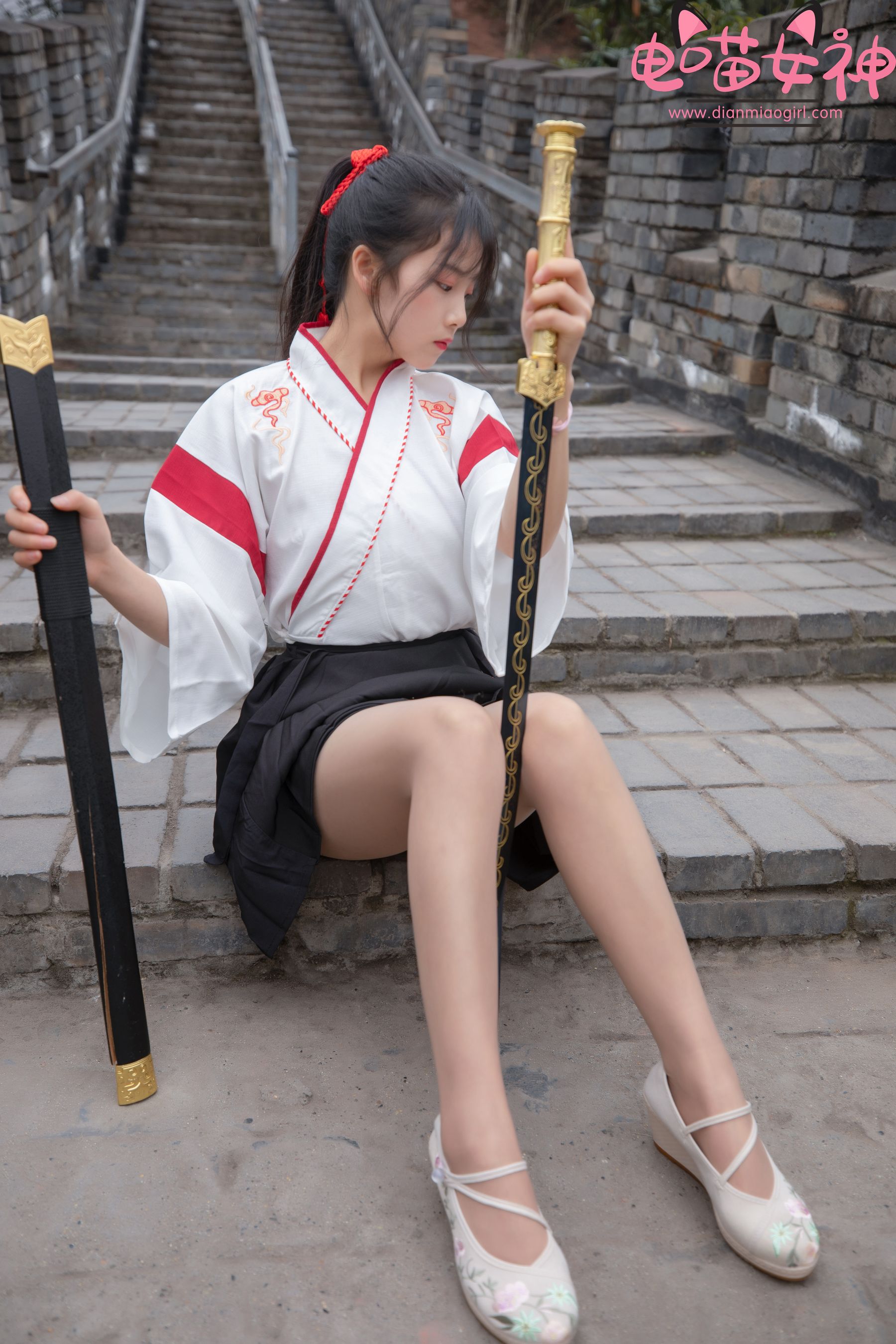 [网红COSER] 电喵女神 - 灵唯 长城古装/(70P)