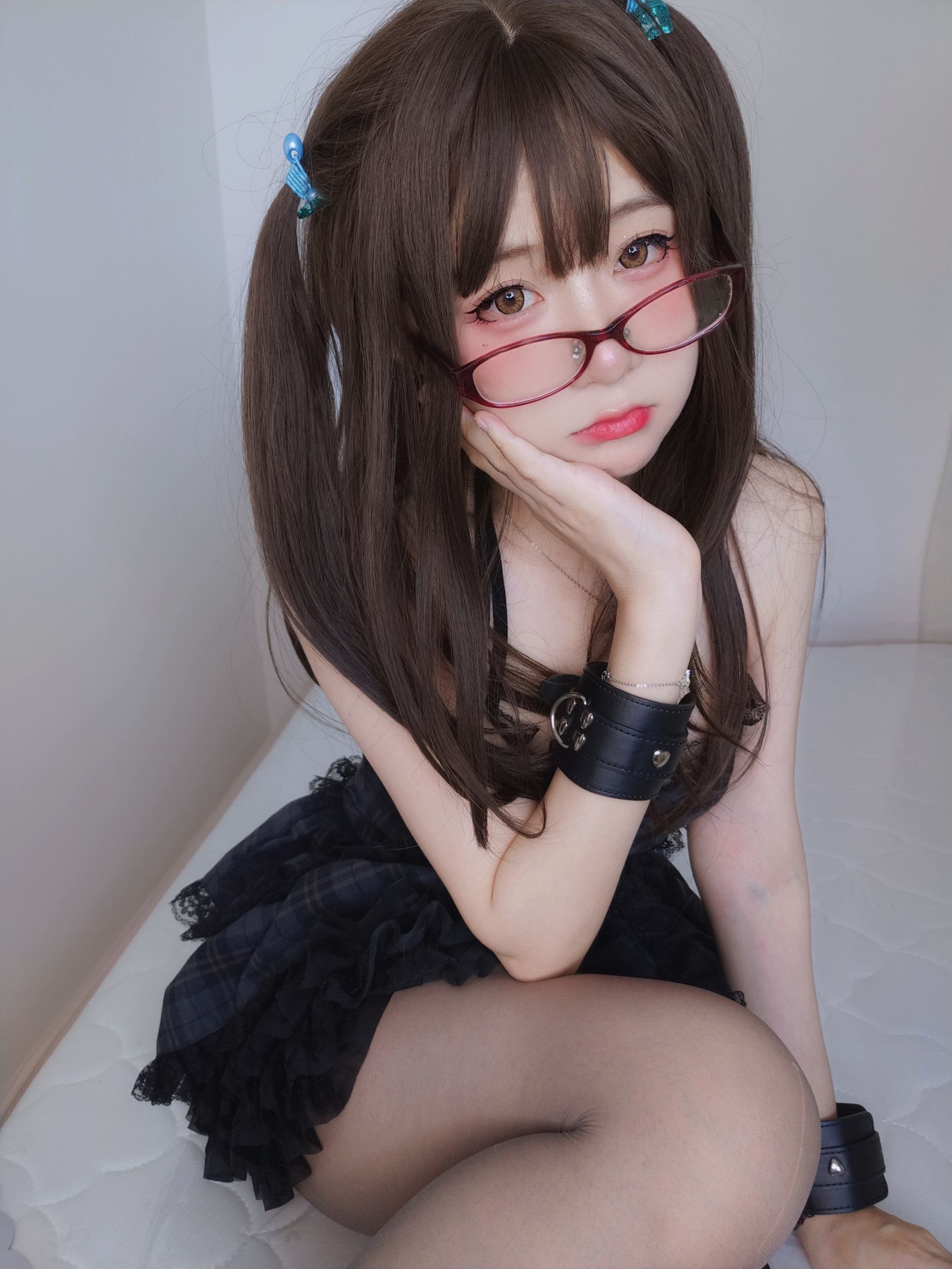 [网红COSER] 萌妹子Coser摇摇乐yoyo - 黑裙/(113P)