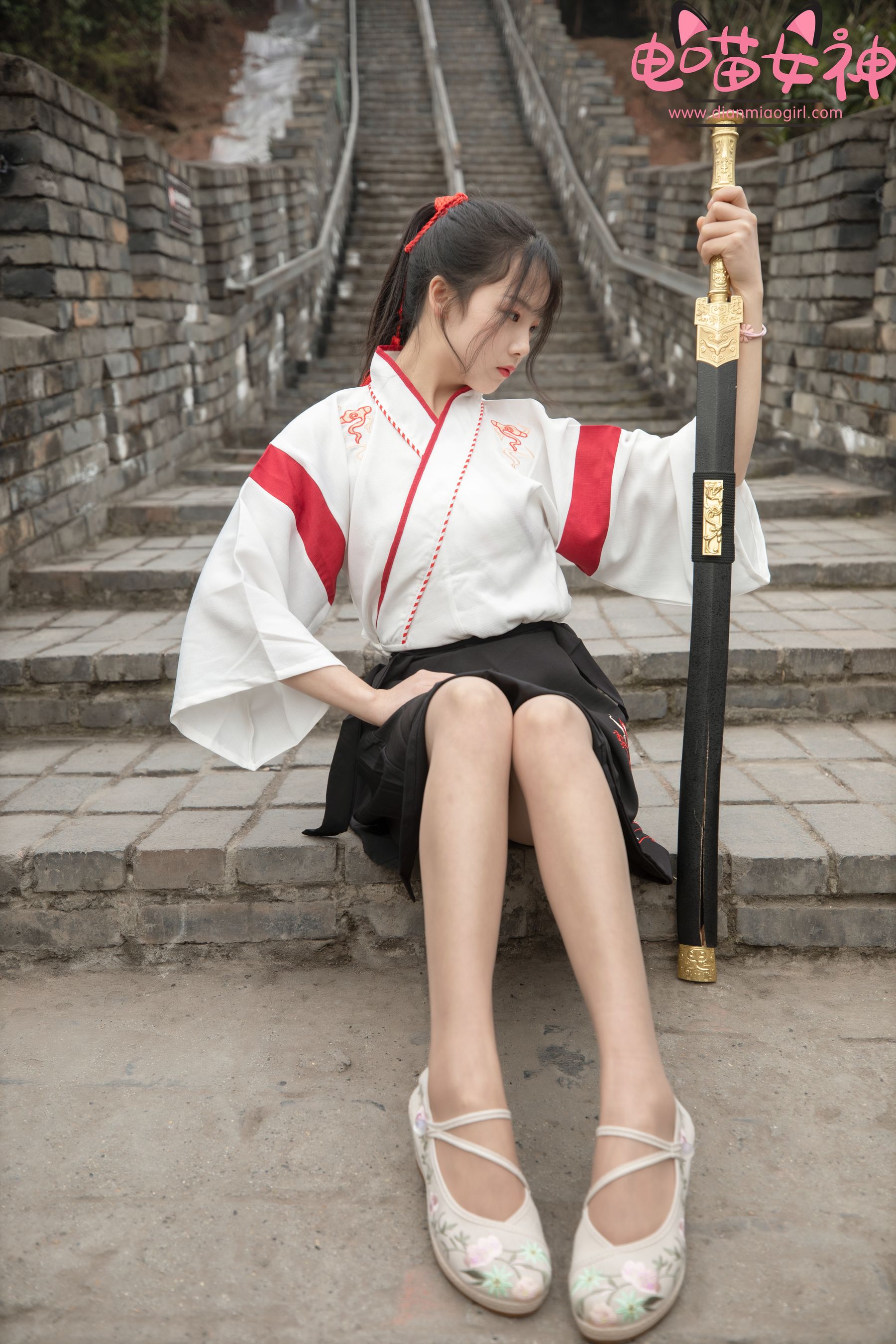 [网红COSER] 电喵女神 - 灵唯 长城古装/(70P)