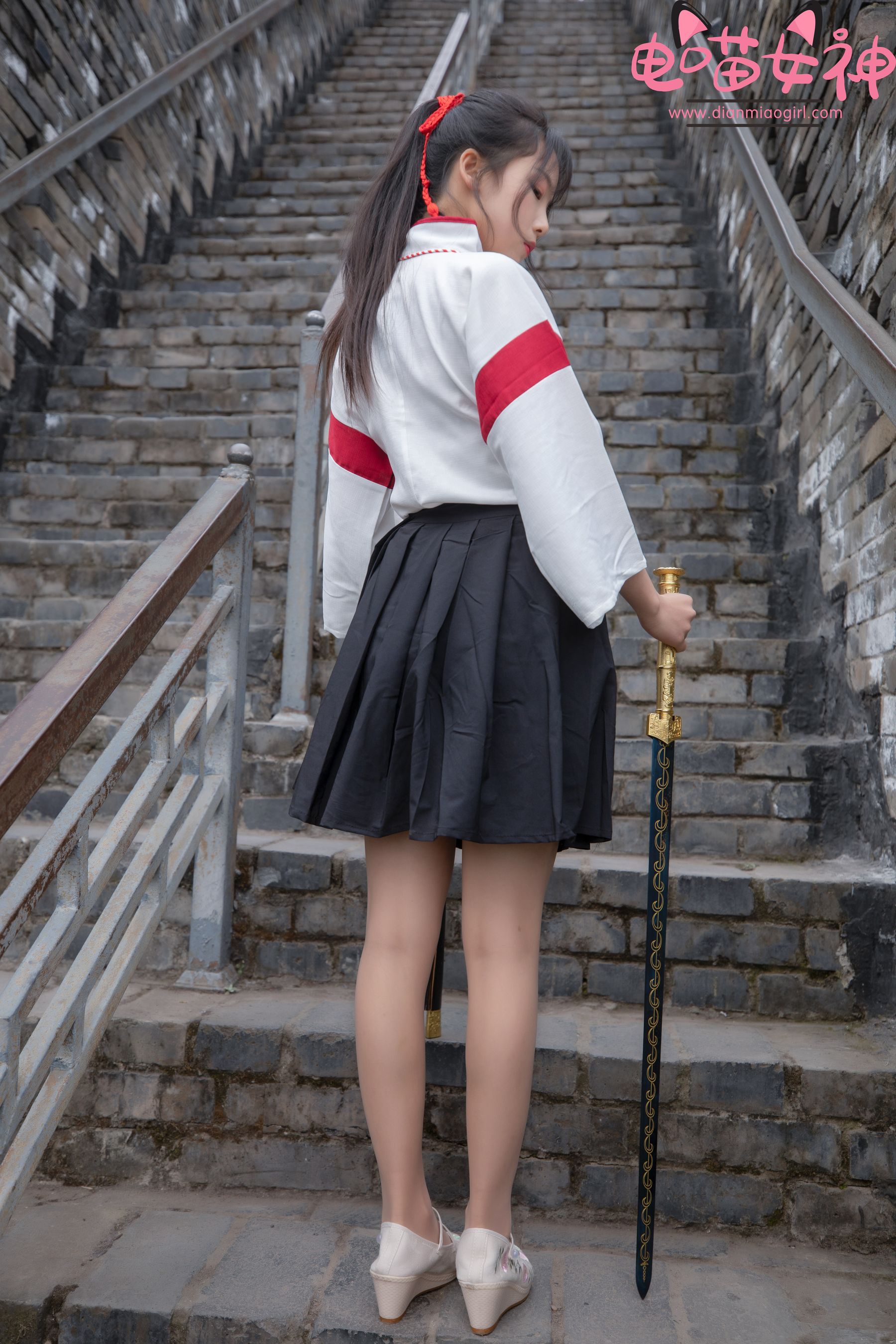 [网红COSER] 电喵女神 - 灵唯 长城古装/(70P)