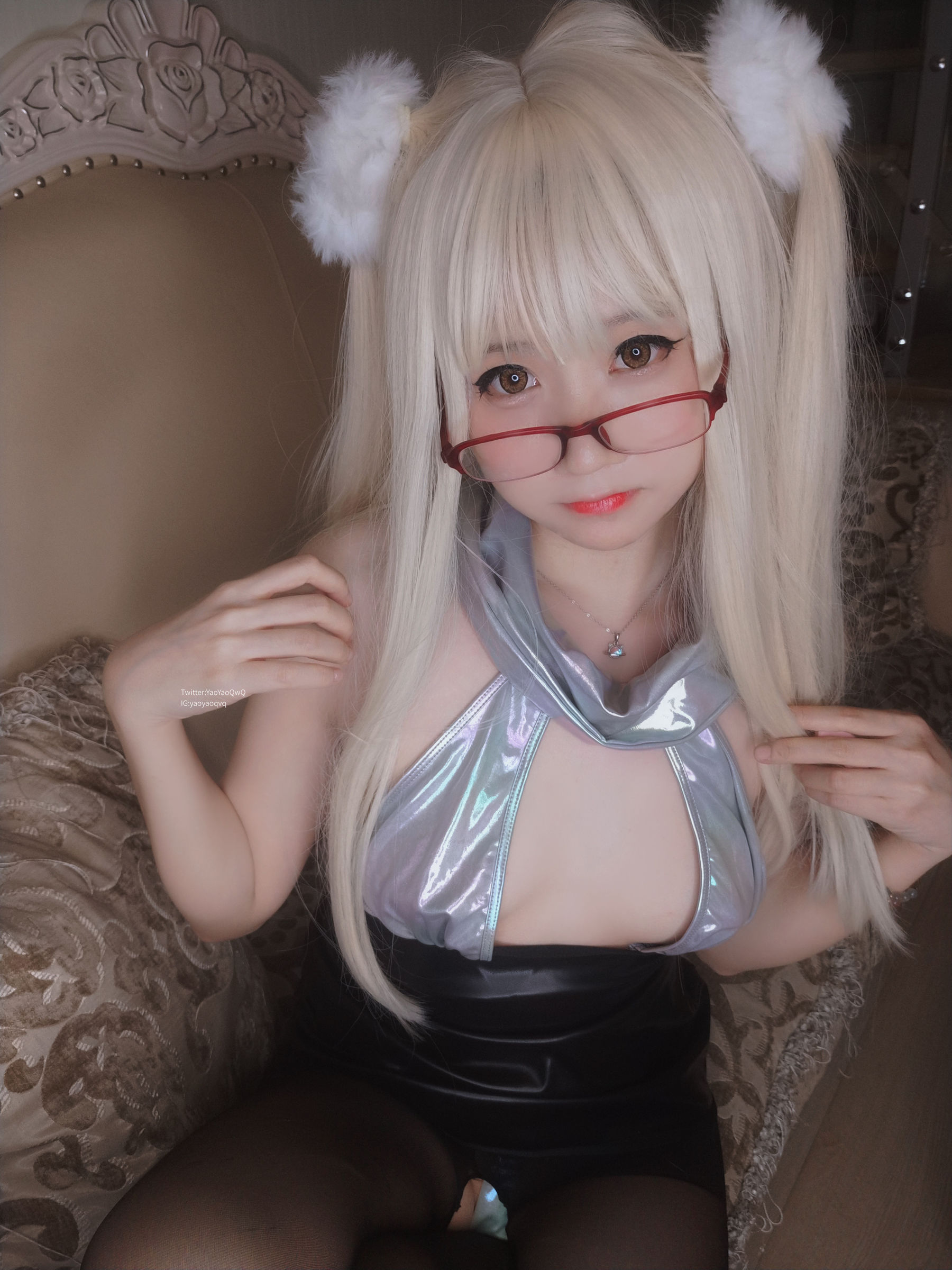 [网红COSER] 萌妹子Coser摇摇乐yoyo - 黑色长筒袜/(115P)