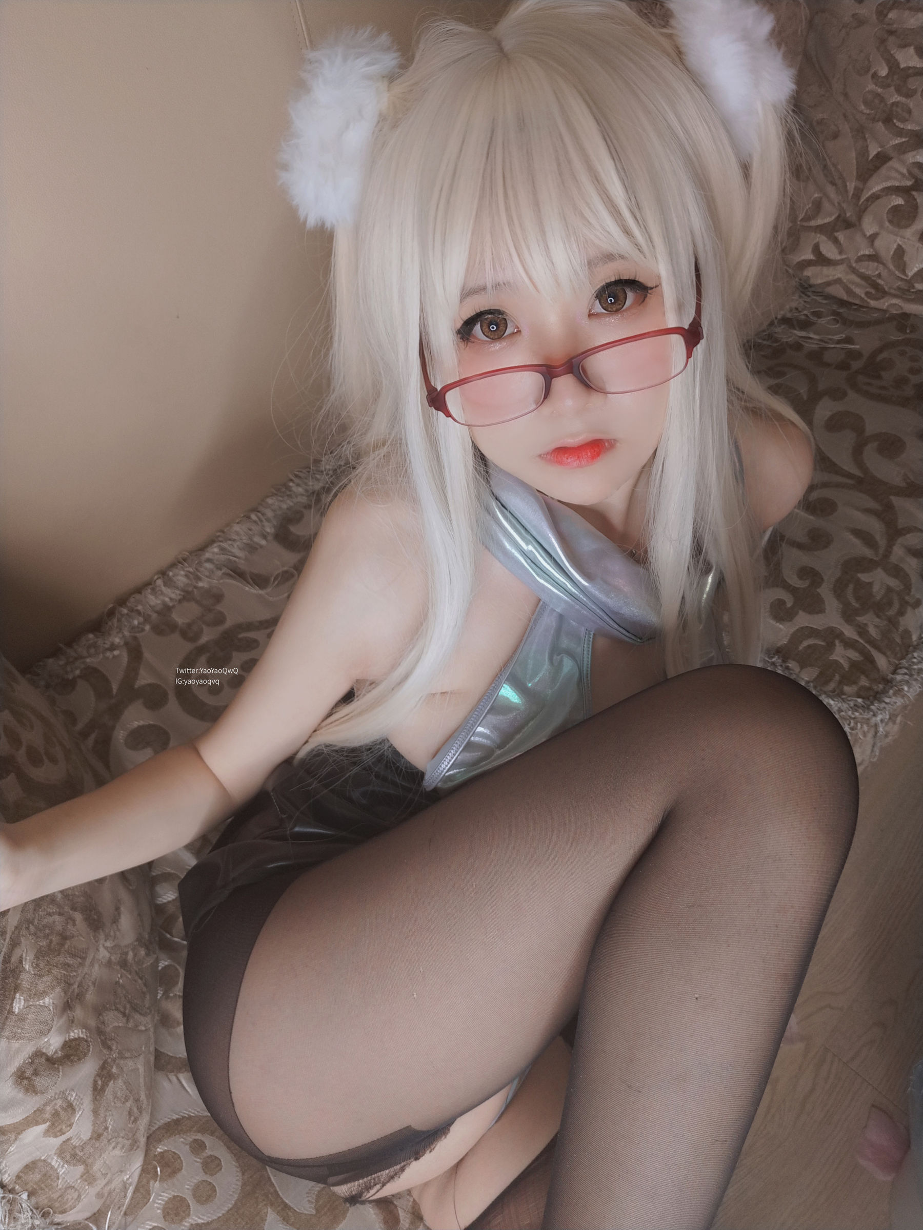 [网红COSER] 萌妹子Coser摇摇乐yoyo - 黑色长筒袜/(115P)