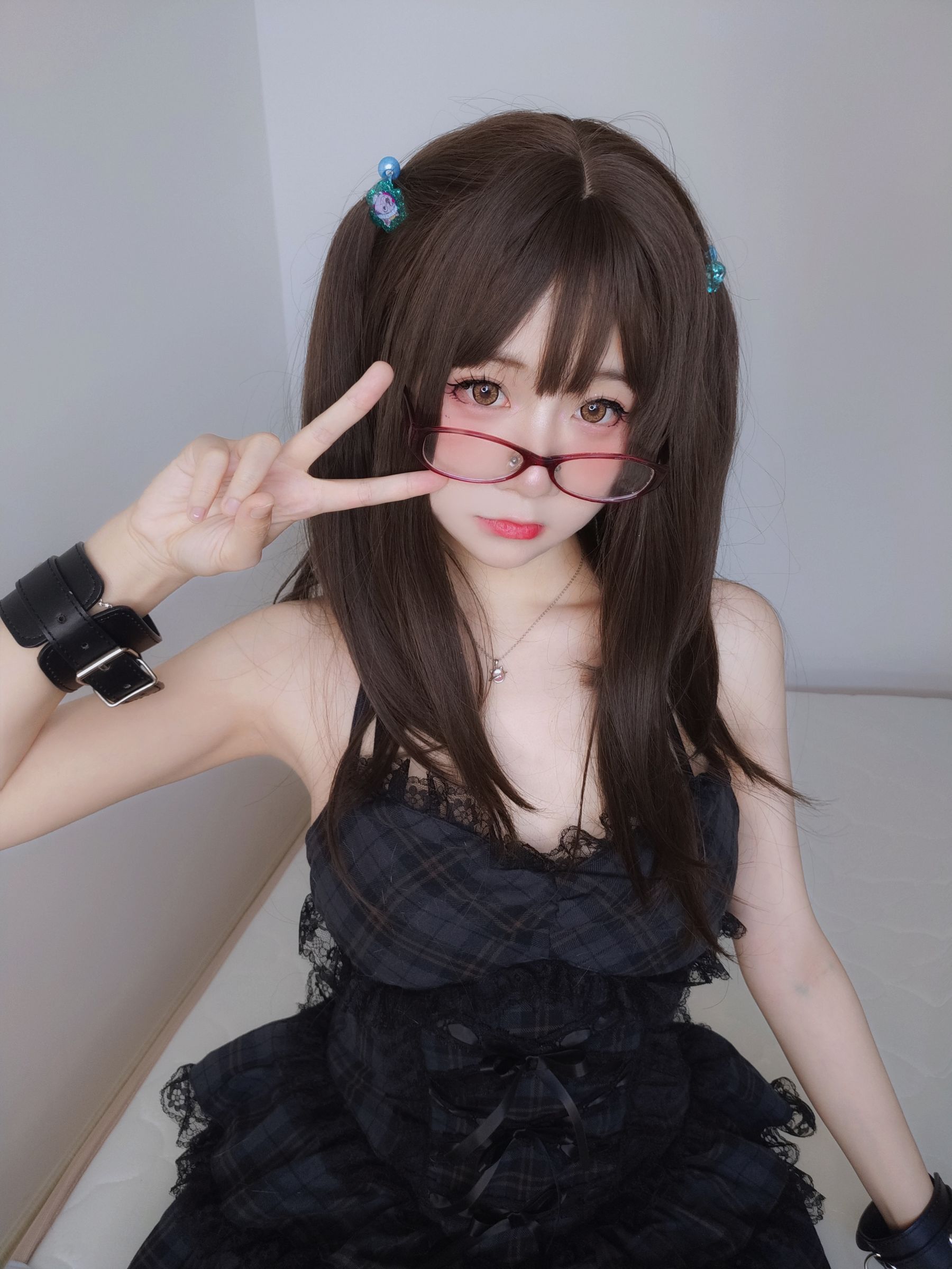 [网红COSER] 萌妹子Coser摇摇乐yoyo - 黑裙/(113P)