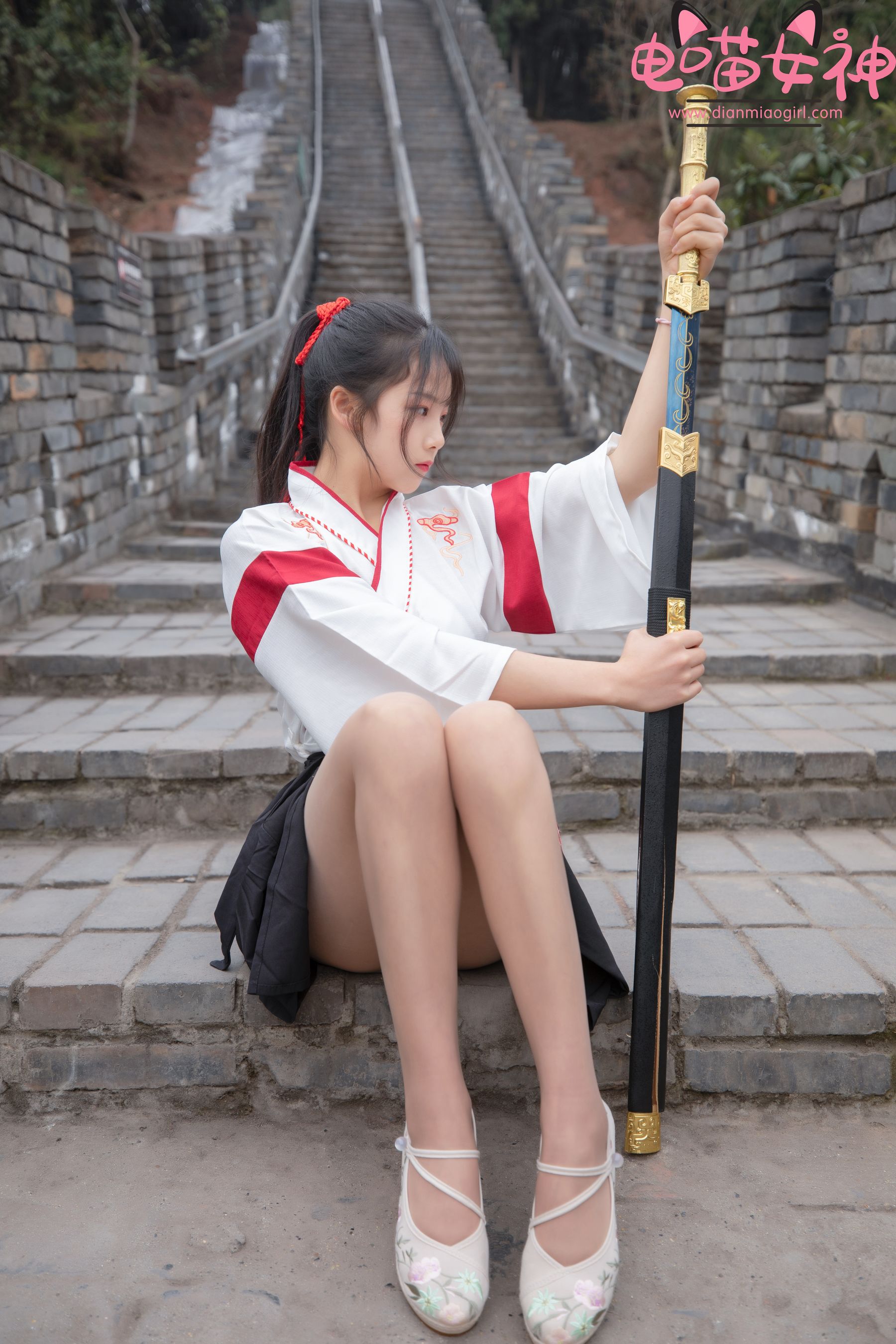 [网红COSER] 电喵女神 - 灵唯 长城古装/(70P)