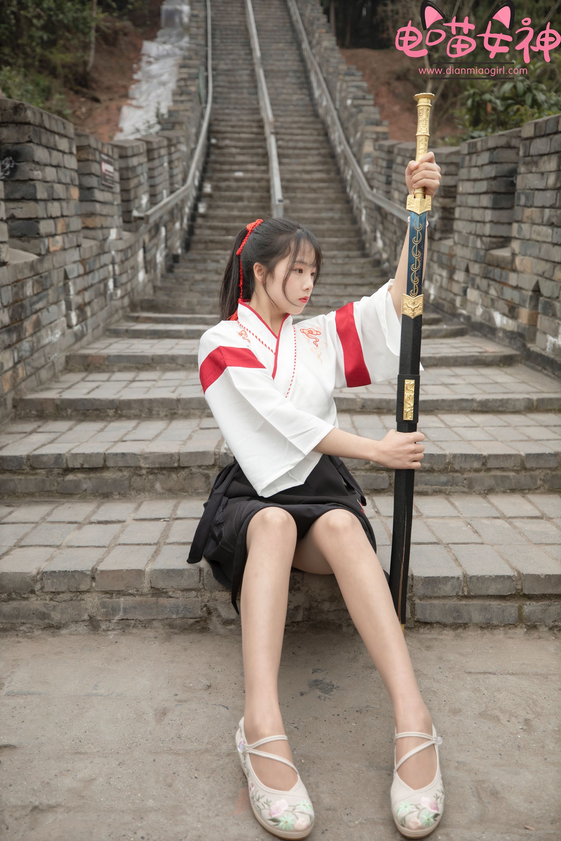 [网红COSER] 电喵女神 - 灵唯 长城古装/(70P)