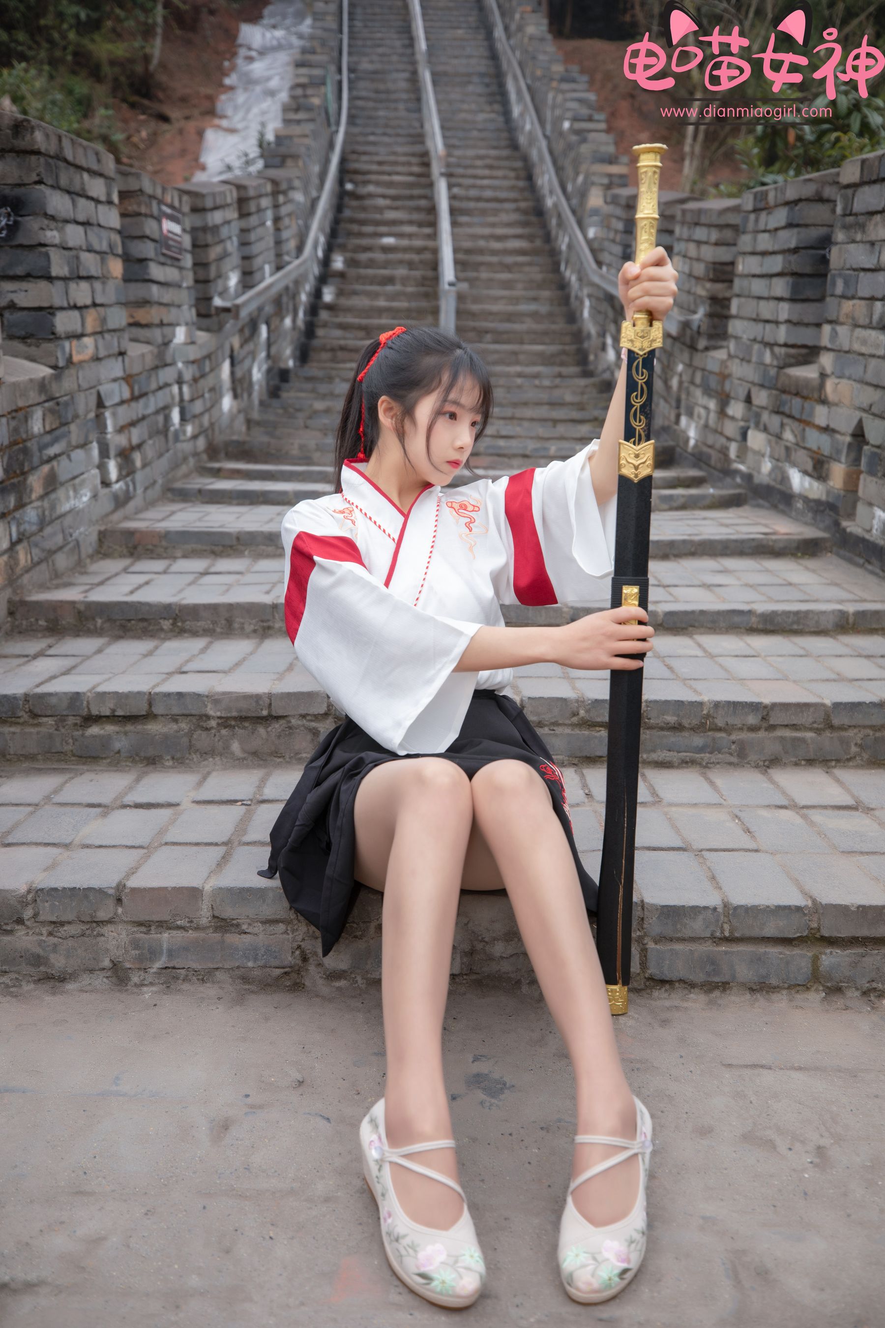 [网红COSER] 电喵女神 - 灵唯 长城古装/(70P)