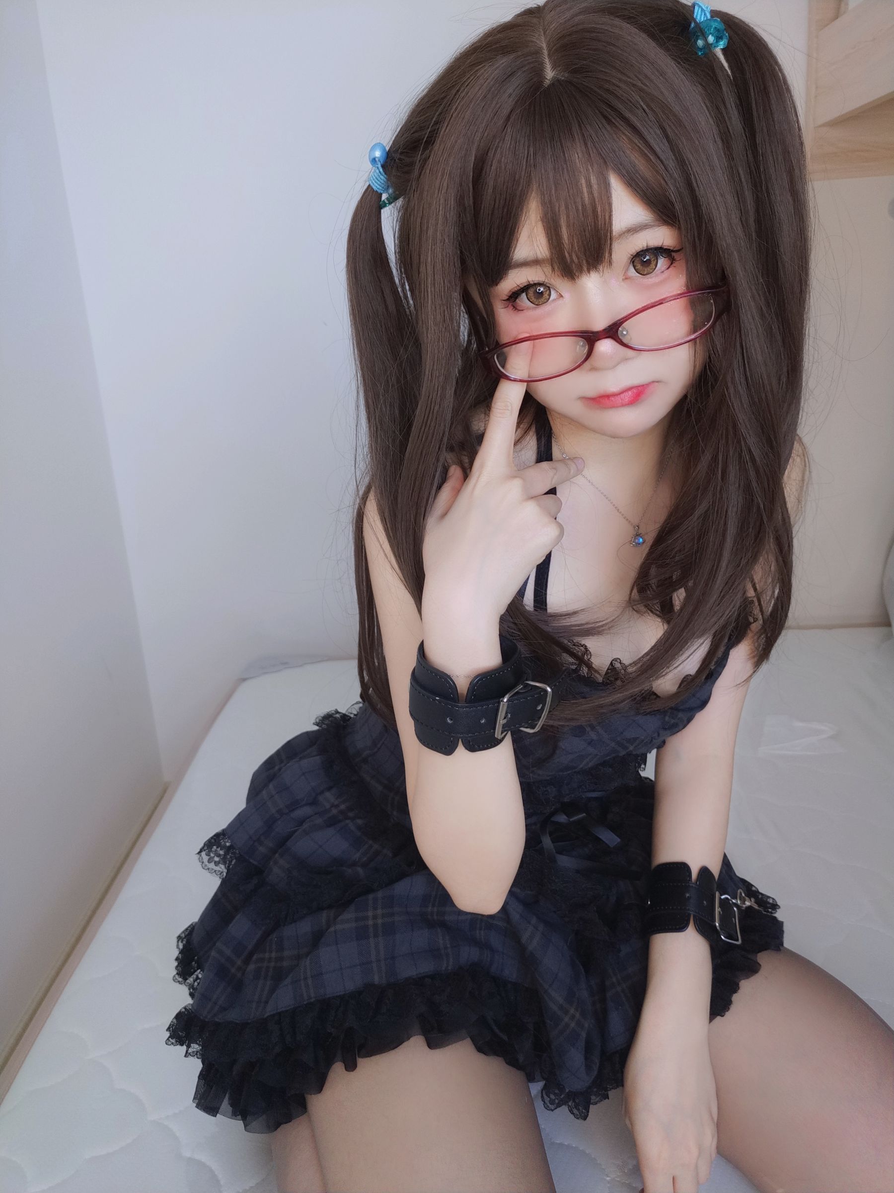 [网红COSER] 萌妹子Coser摇摇乐yoyo - 黑裙/(113P)