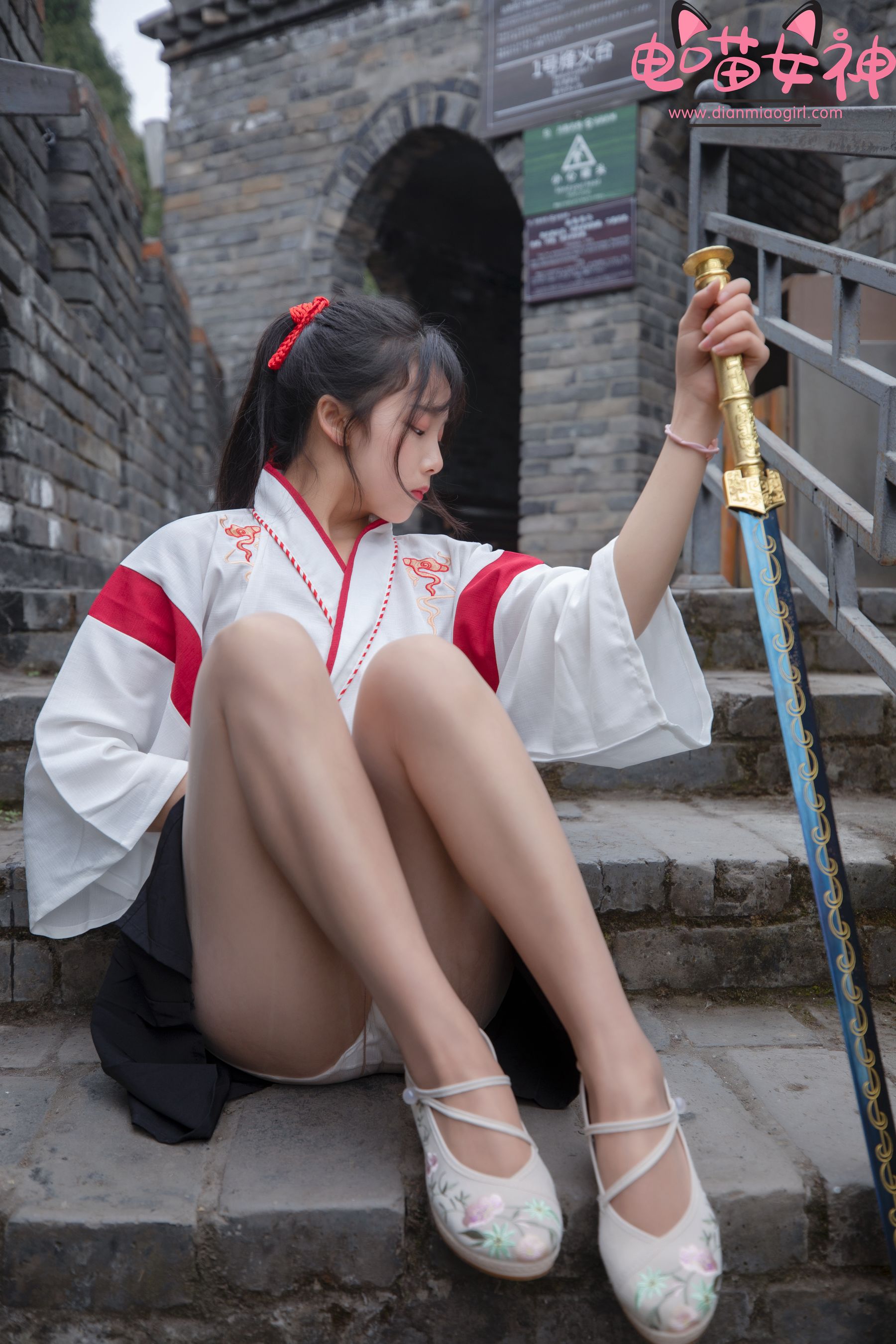 [网红COSER] 电喵女神 - 灵唯 长城古装/(70P)