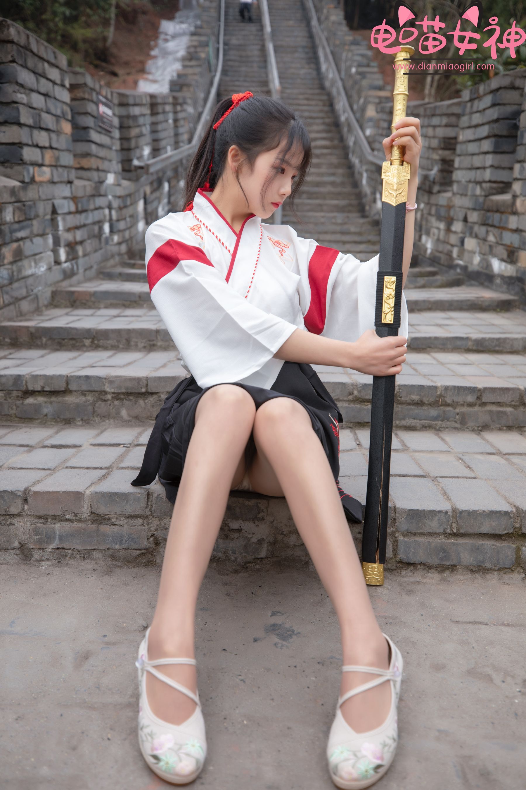 [网红COSER] 电喵女神 - 灵唯 长城古装/(70P)