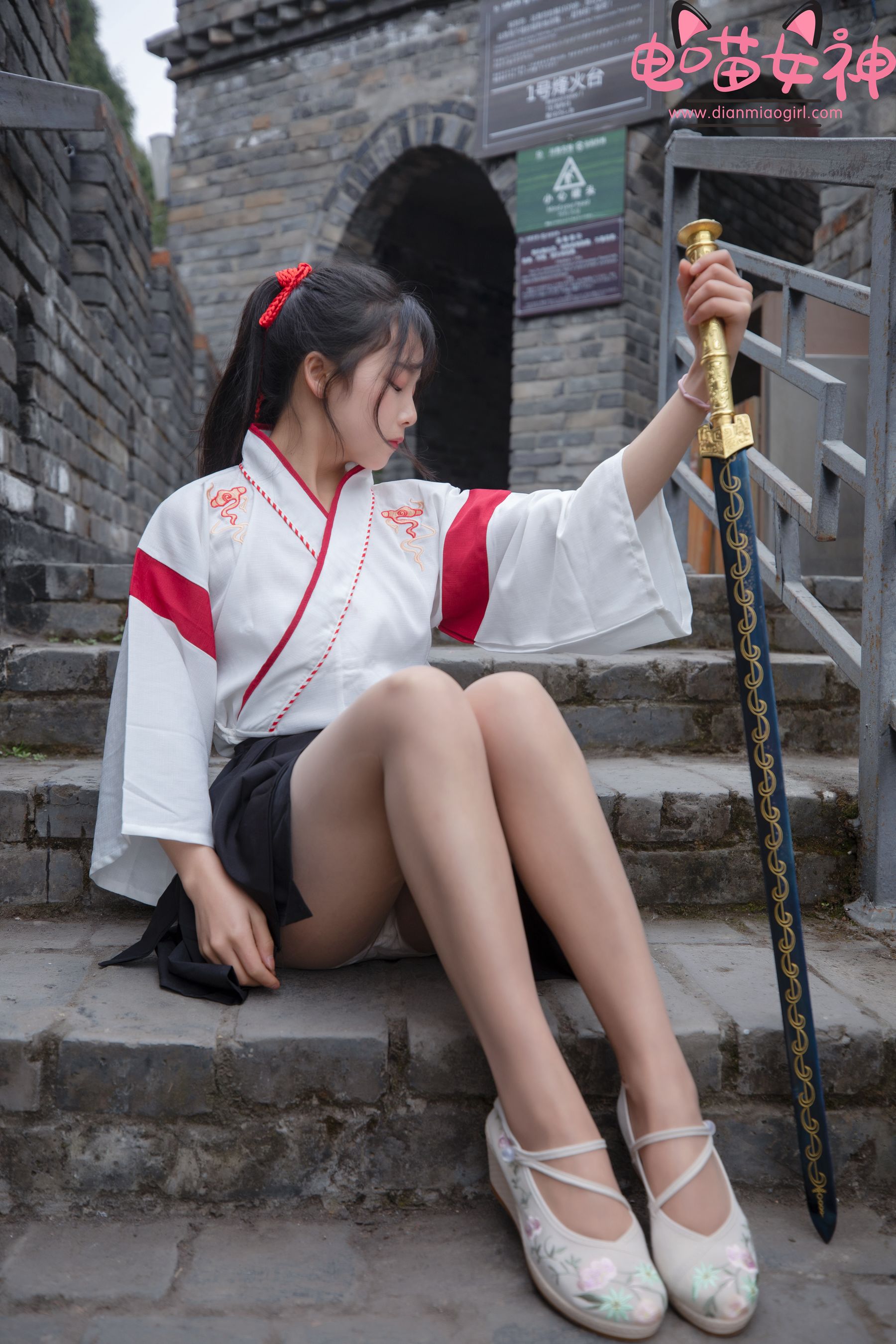 [网红COSER] 电喵女神 - 灵唯 长城古装/(70P)