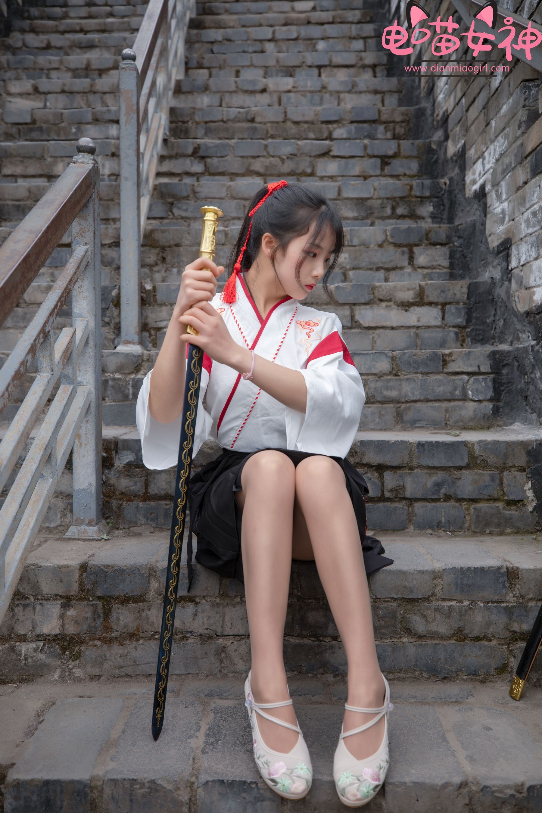 [网红COSER] 电喵女神 - 灵唯 长城古装/(70P)