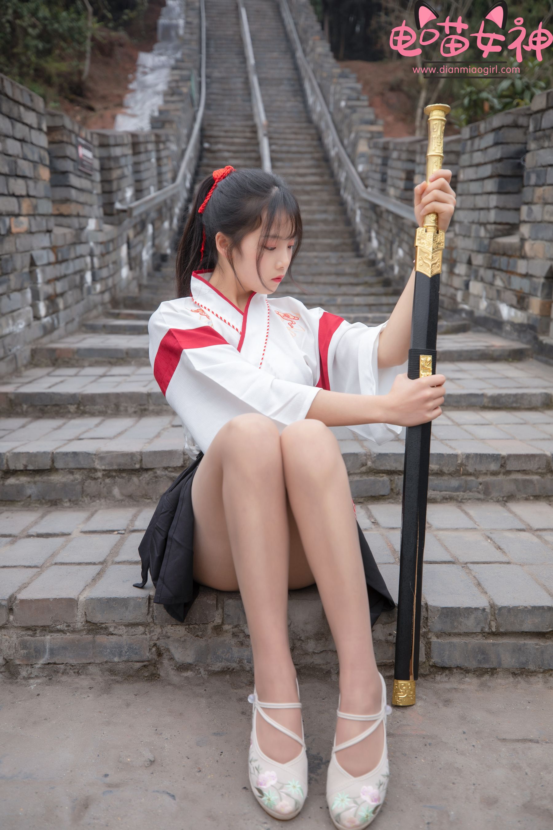 [网红COSER] 电喵女神 - 灵唯 长城古装/(70P)