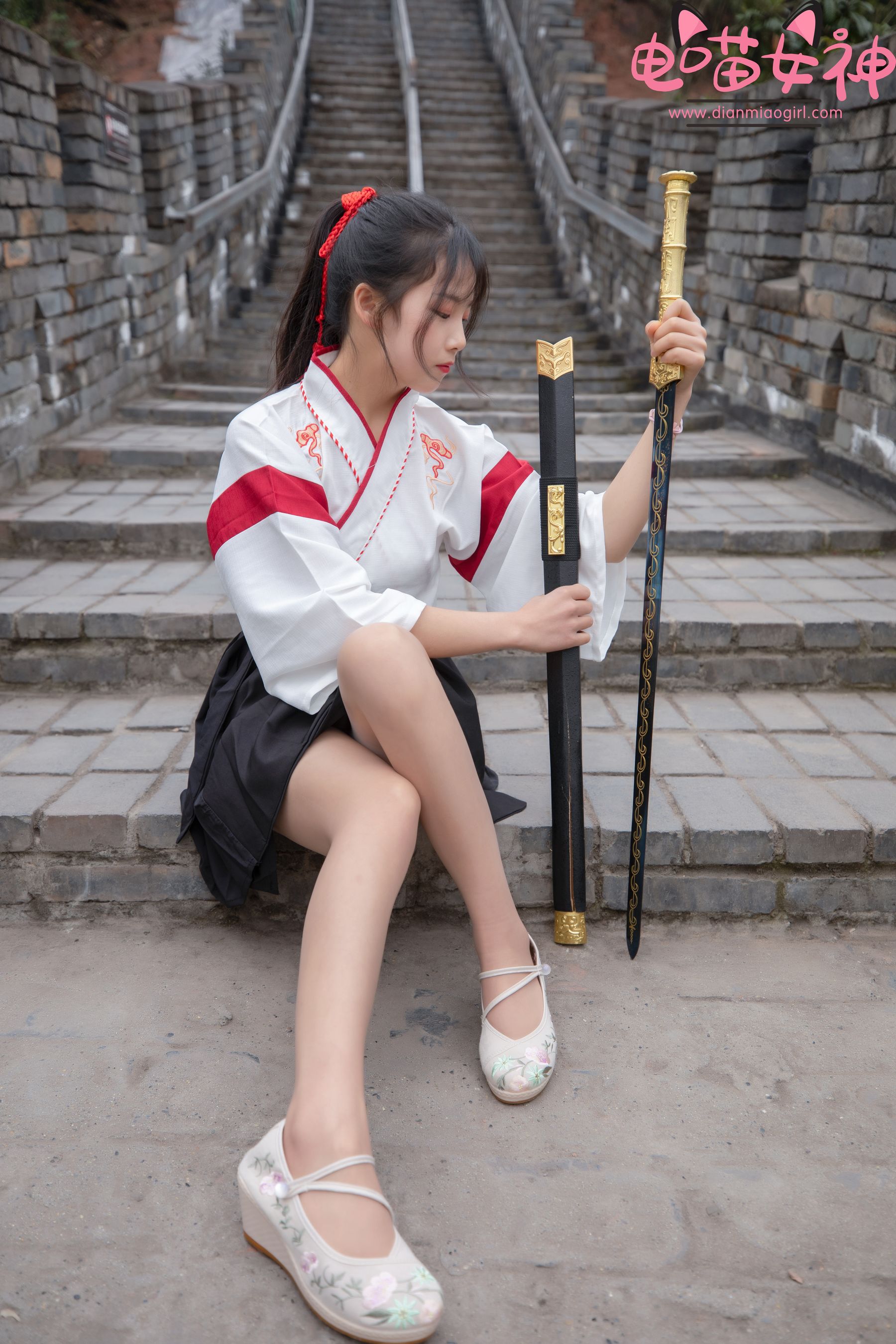 [网红COSER] 电喵女神 - 灵唯 长城古装/(70P)