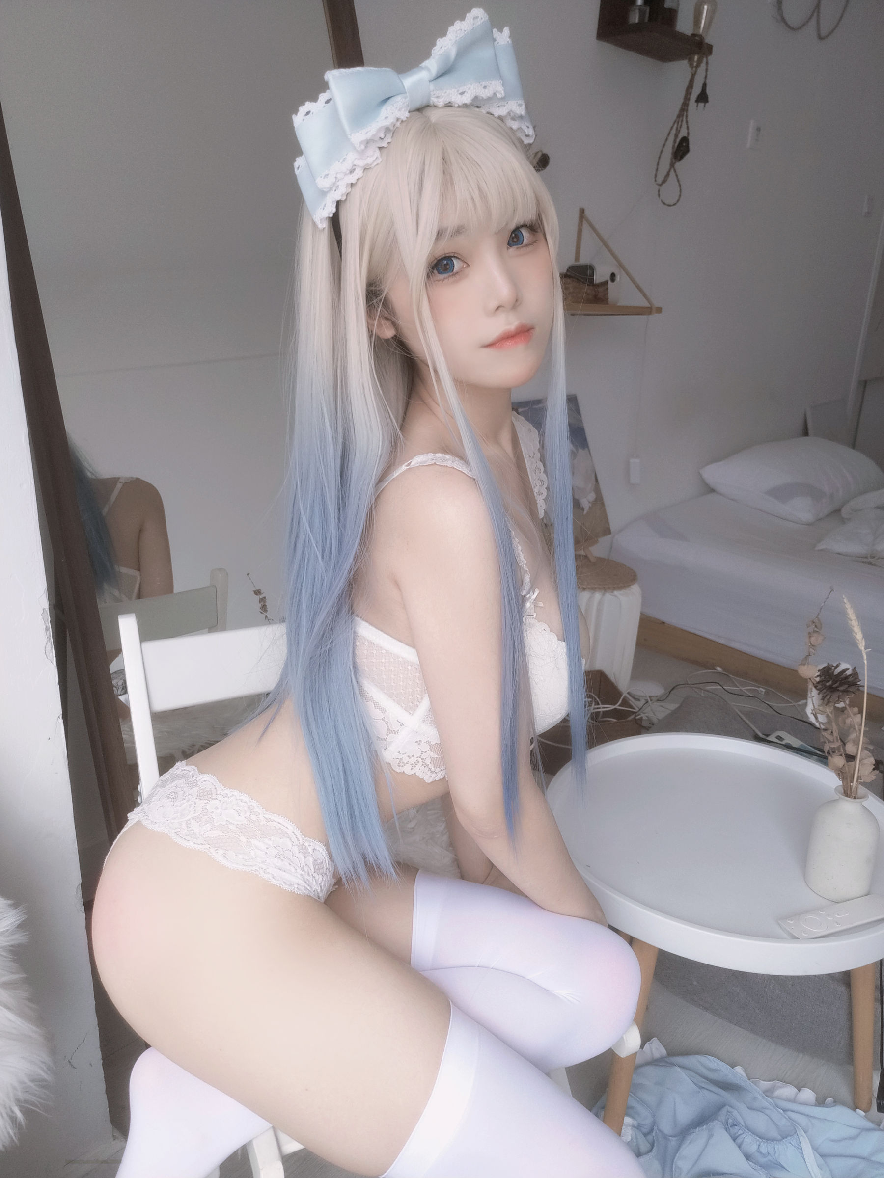 [网红COSER] 萌系小姐姐蜜汁猫裘 - 蓝女仆/(27P)