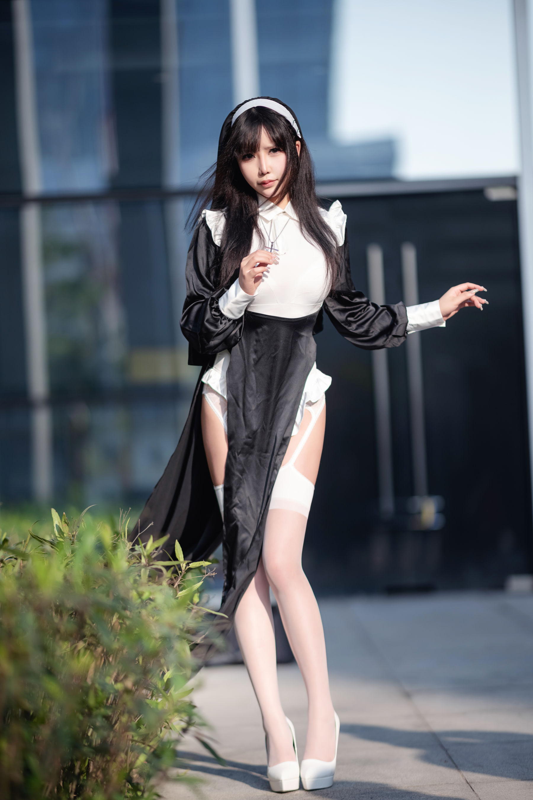 [网红COSER] 二次元妹子抱走莫子aa - 生日特辑 修女/(74P)