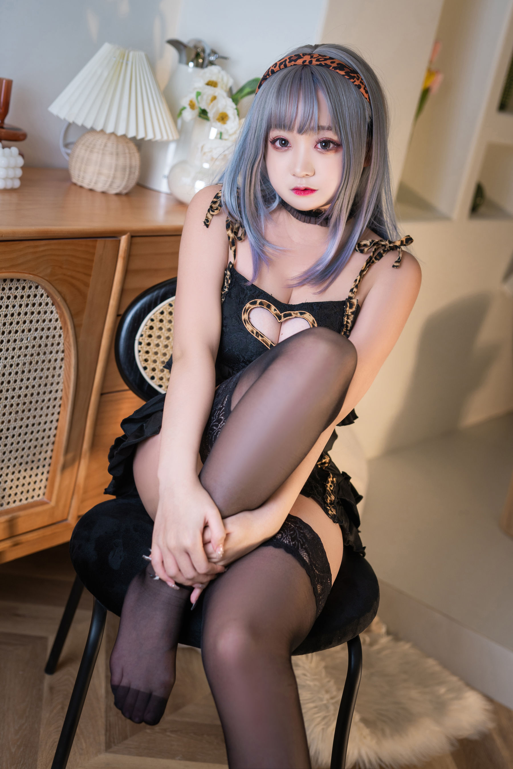 [网红COSER] 动漫博主恩田直幸 - 连体小豹纹/(40P)