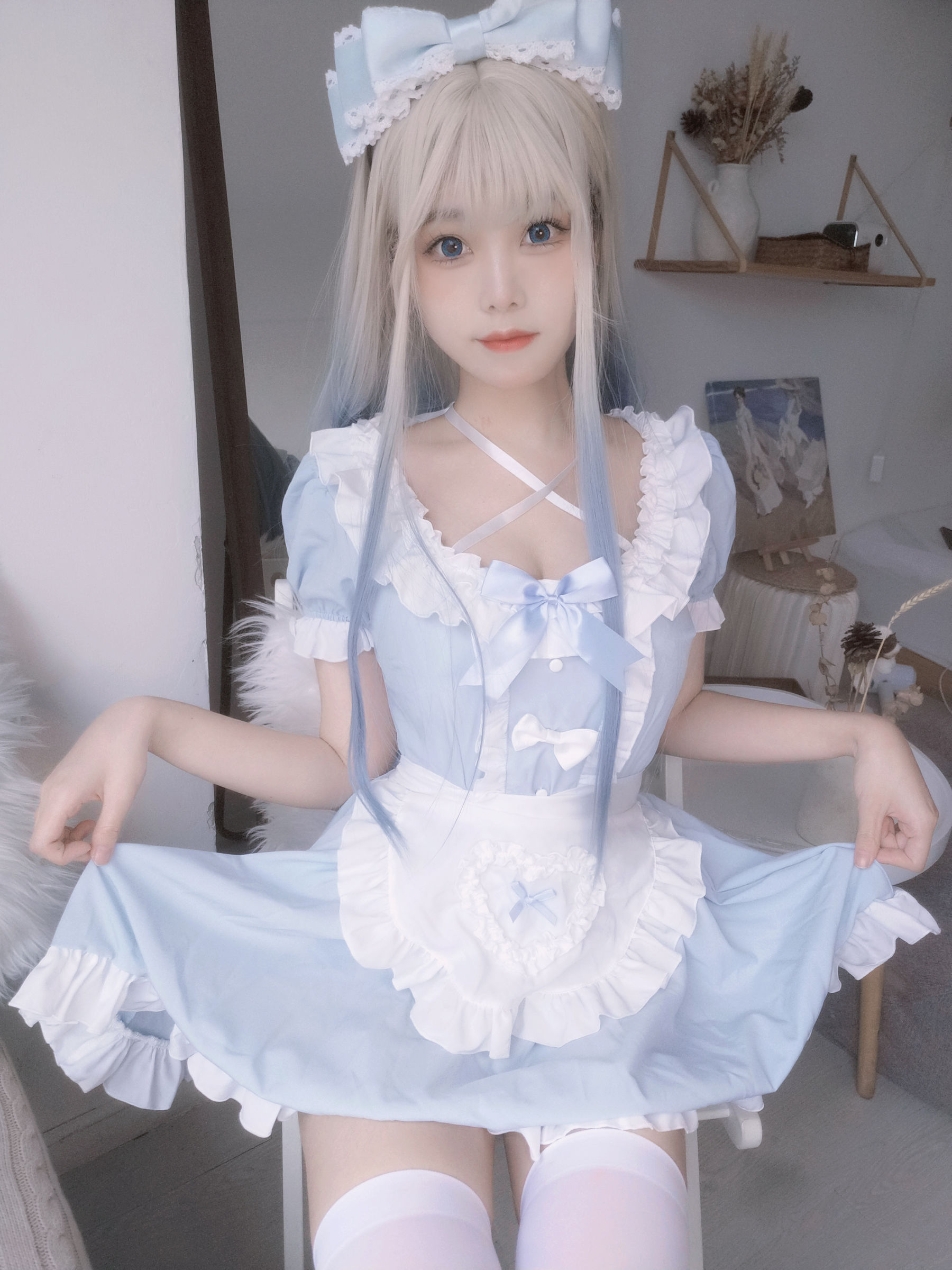 [网红COSER] 萌系小姐姐蜜汁猫裘 - 蓝女仆/(27P)