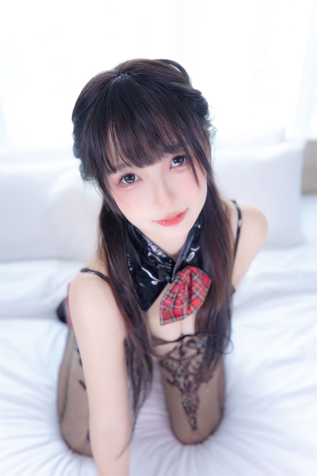 [网红COSER] 萝莉神楽板真冬之叛逆人偶/(75P)