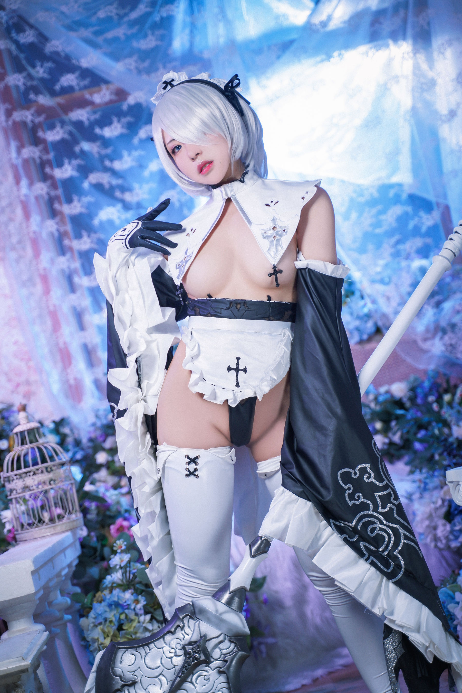 [网红COSER] 虎森森 - 2B女仆/(15P)