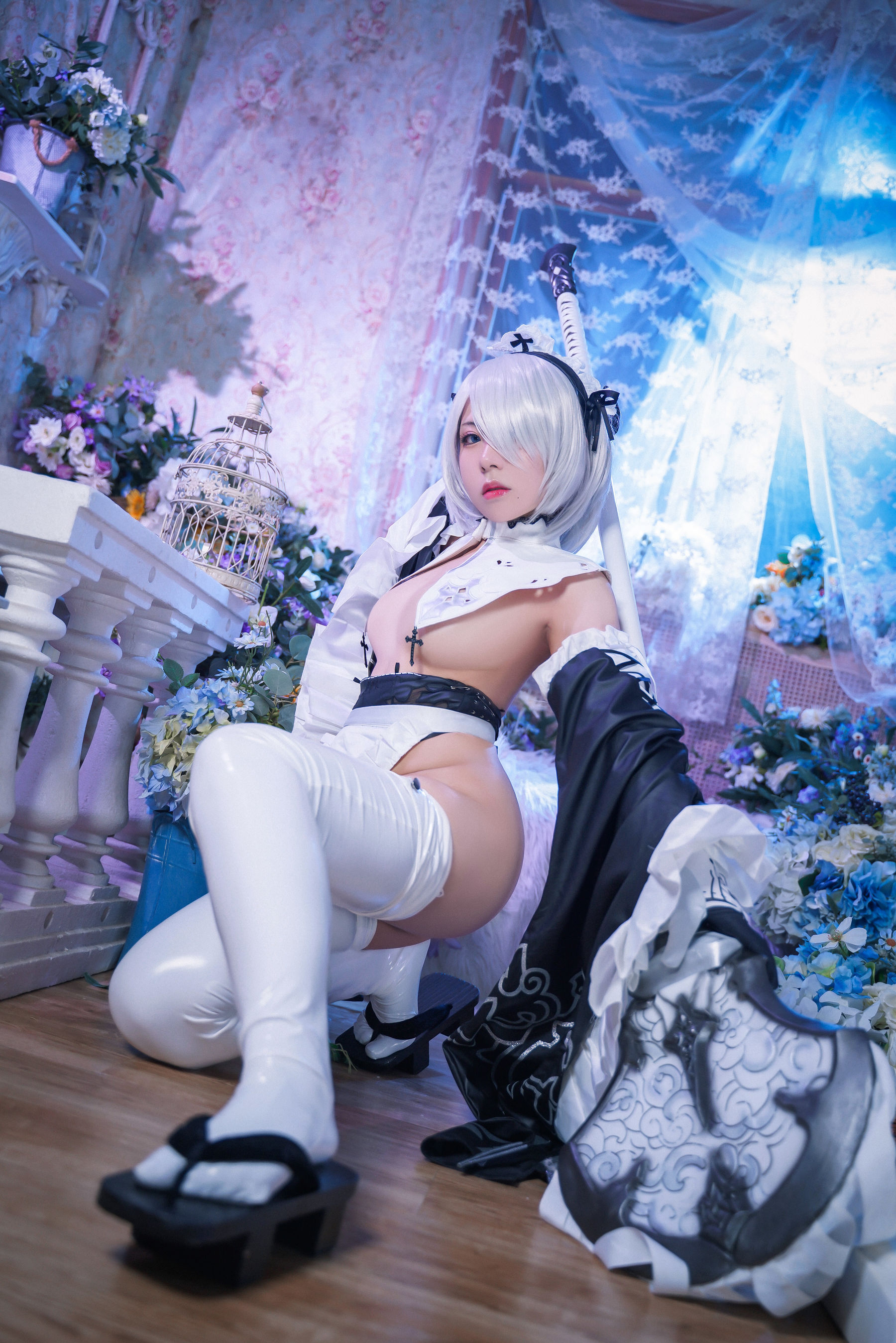 [网红COSER] 虎森森 - 2B女仆/(15P)