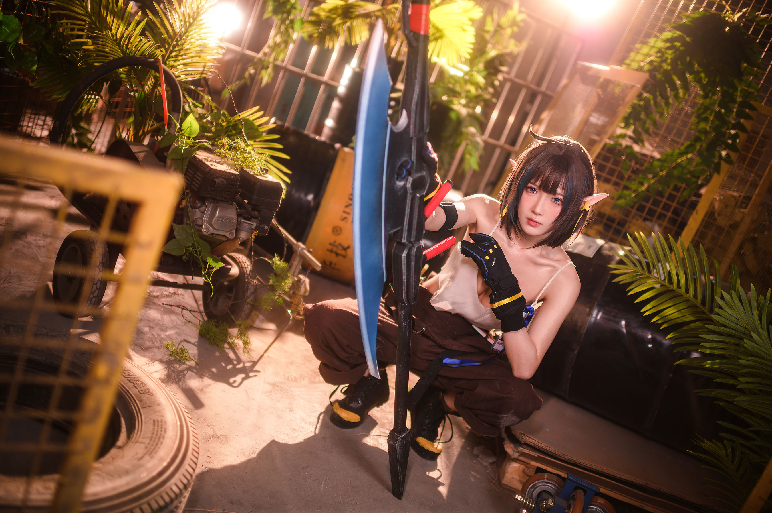 [网红COSER] 动漫博主阿包也是兔娘 - 明日方舟 森蚺/(33P)