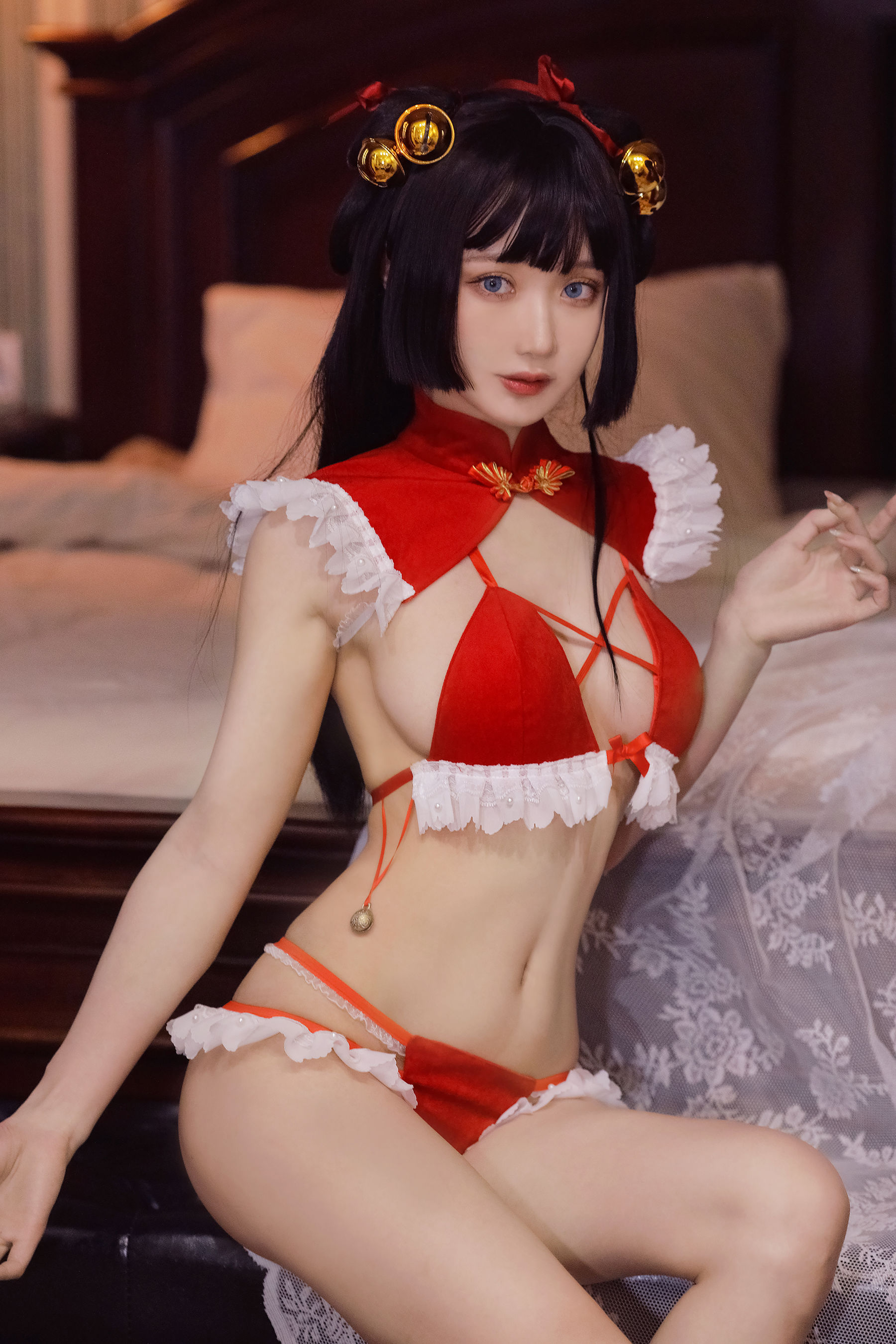 [网红COSER] 动漫博主阿包也是兔娘 - 中华娘/(22P)