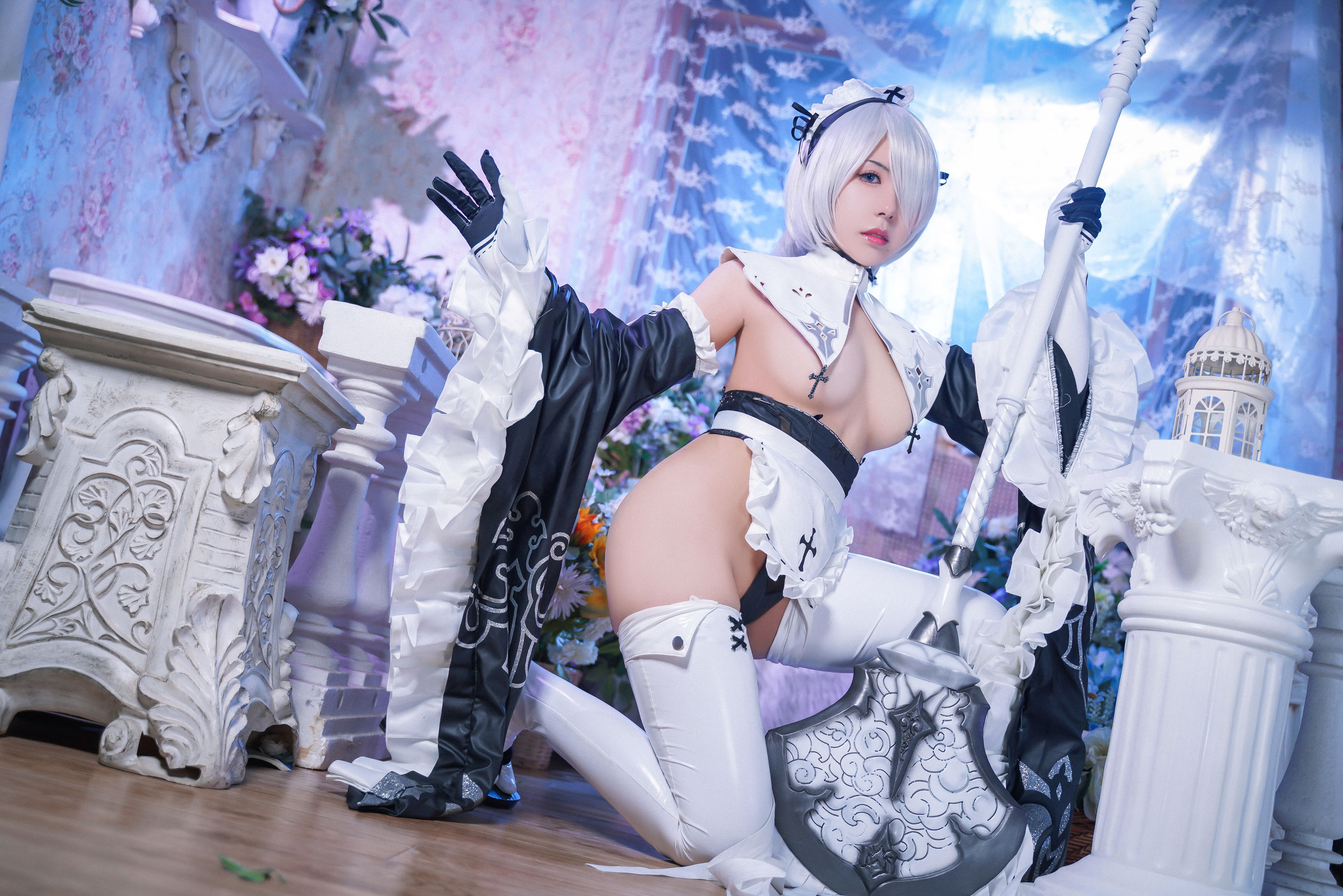 [网红COSER] 虎森森 - 2B女仆/(15P)