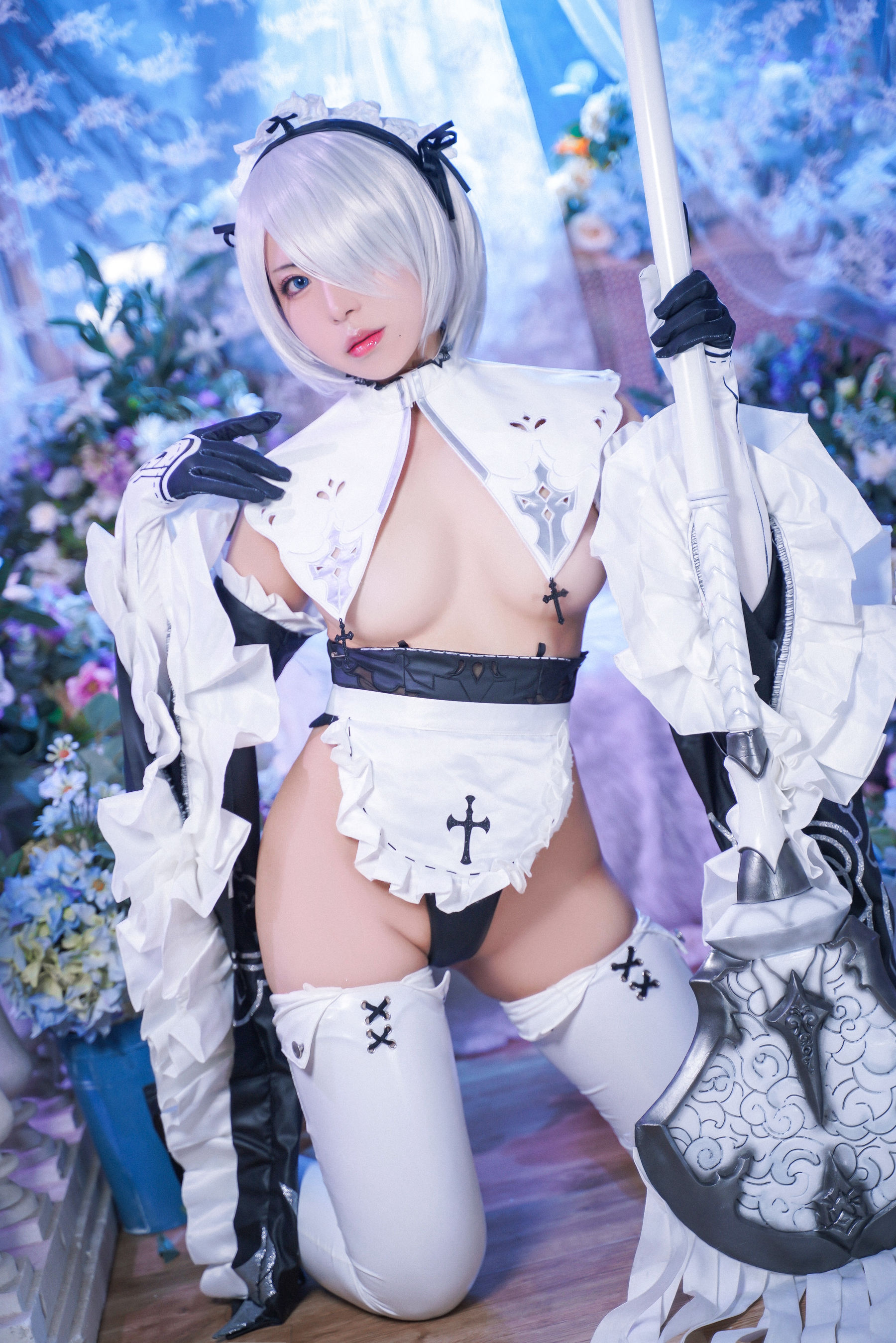 [网红COSER] 虎森森 - 2B女仆/(15P)