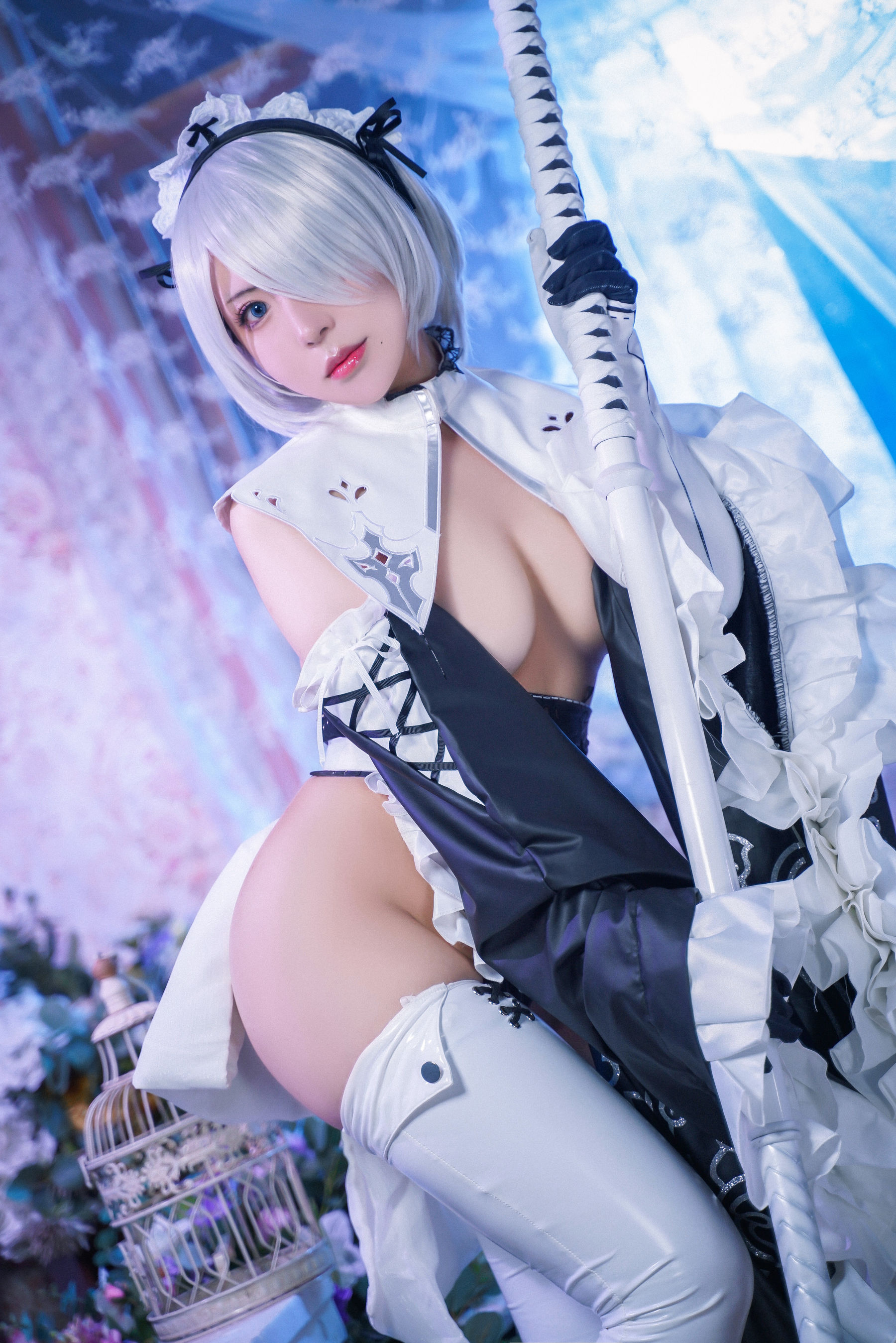 [网红COSER] 虎森森 - 2B女仆/(15P)