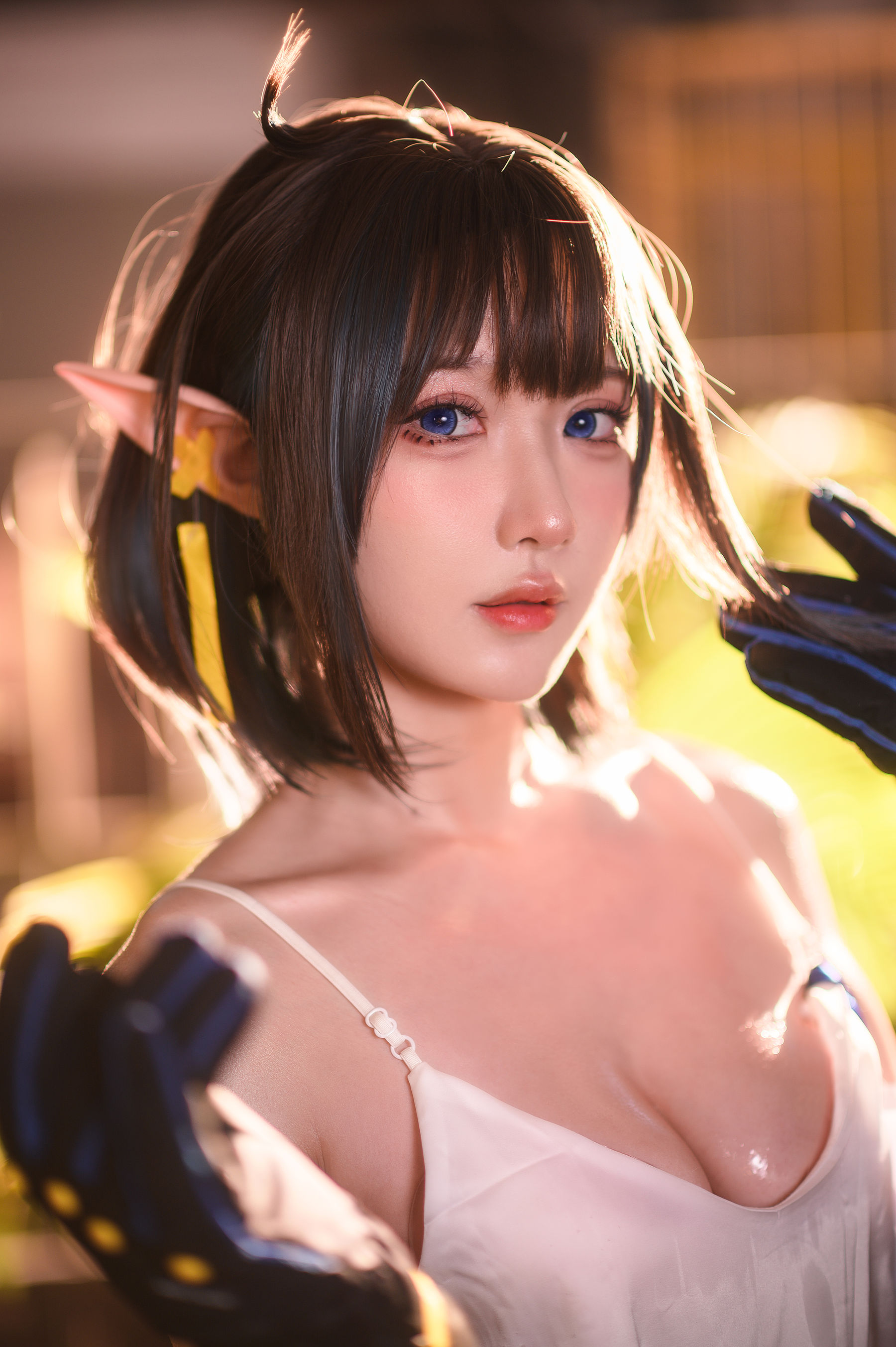 [网红COSER] 动漫博主阿包也是兔娘 - 明日方舟 森蚺/(33P)