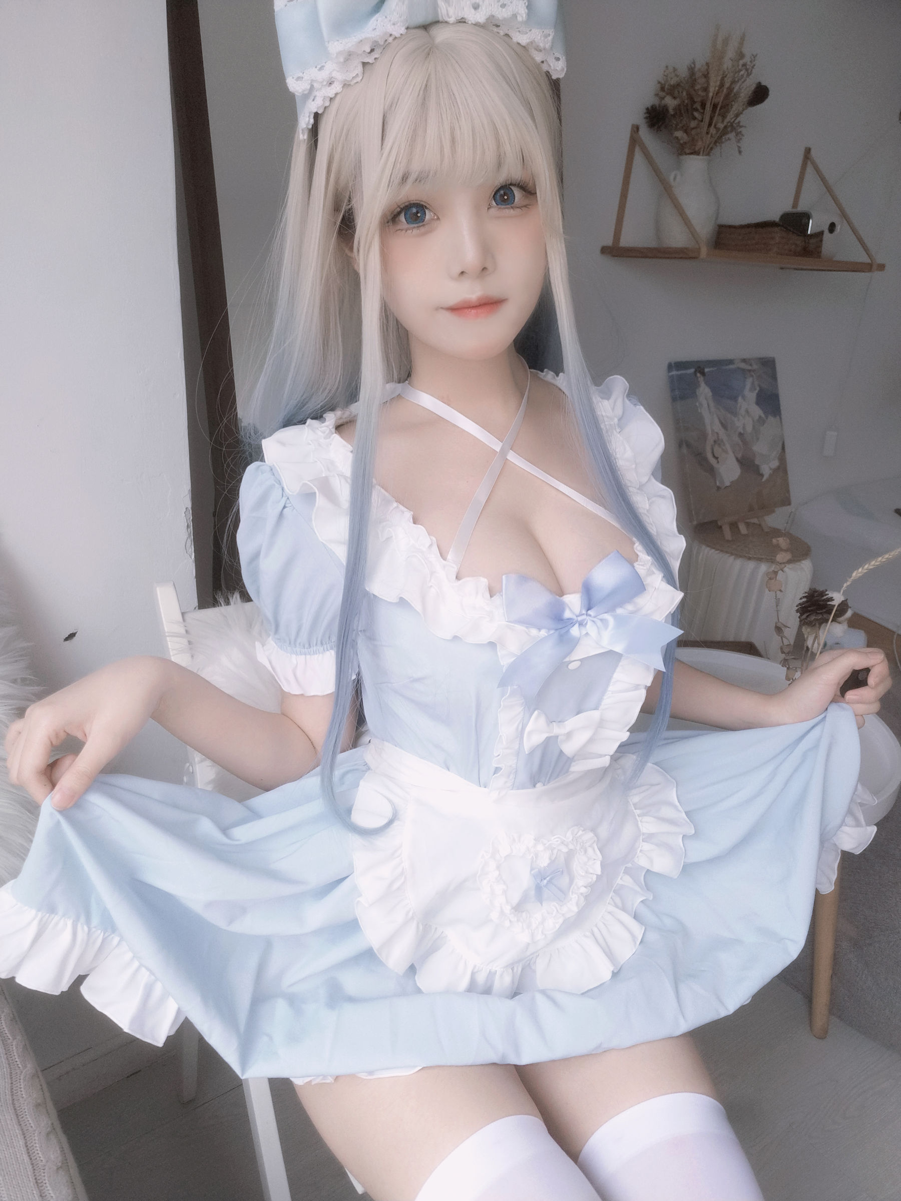 [网红COSER] 萌系小姐姐蜜汁猫裘 - 蓝女仆/(27P)