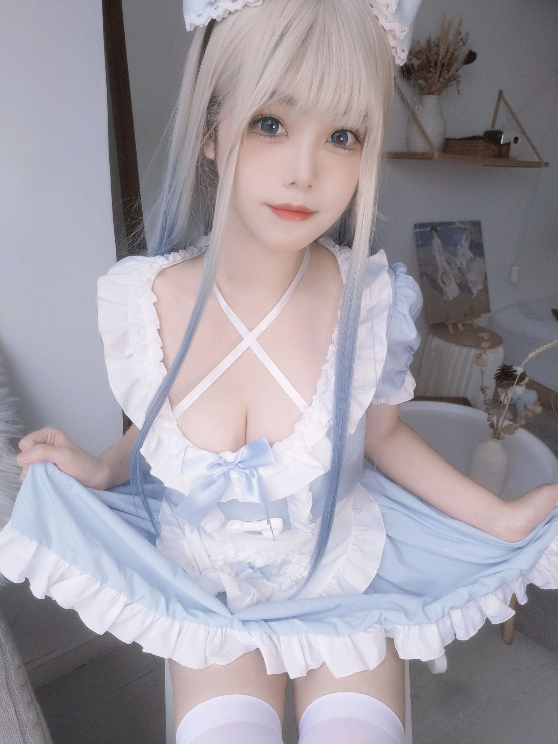 [网红COSER] 萌系小姐姐蜜汁猫裘 - 蓝女仆/(27P)