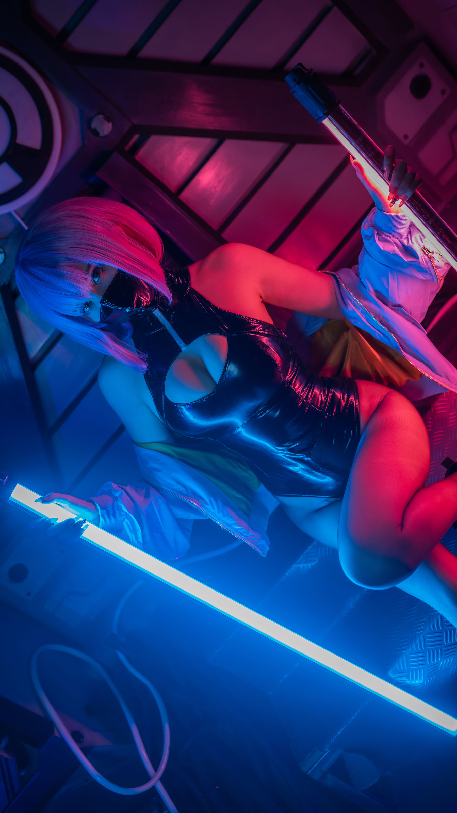 [网红COSER] 蜜蜜子Kimmie - Luna胶衣/(17P)