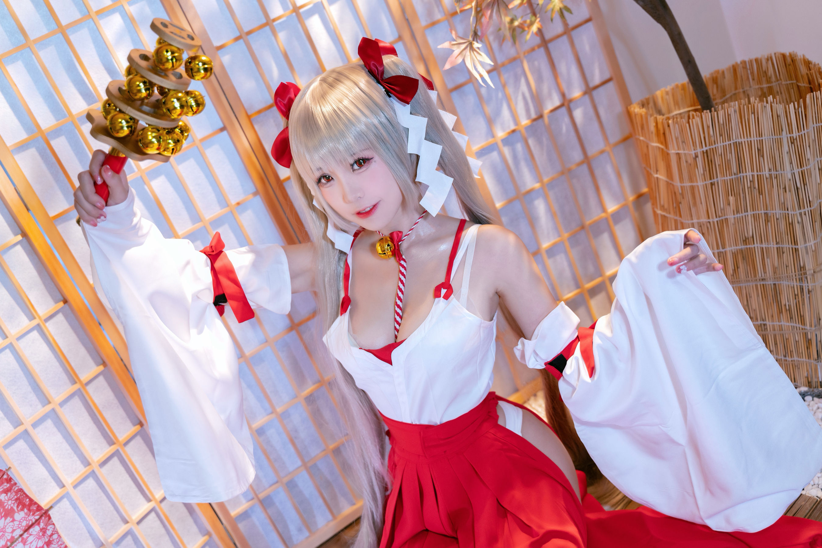 [福利COS] miko酱ww - 可畏巫女/(23P)