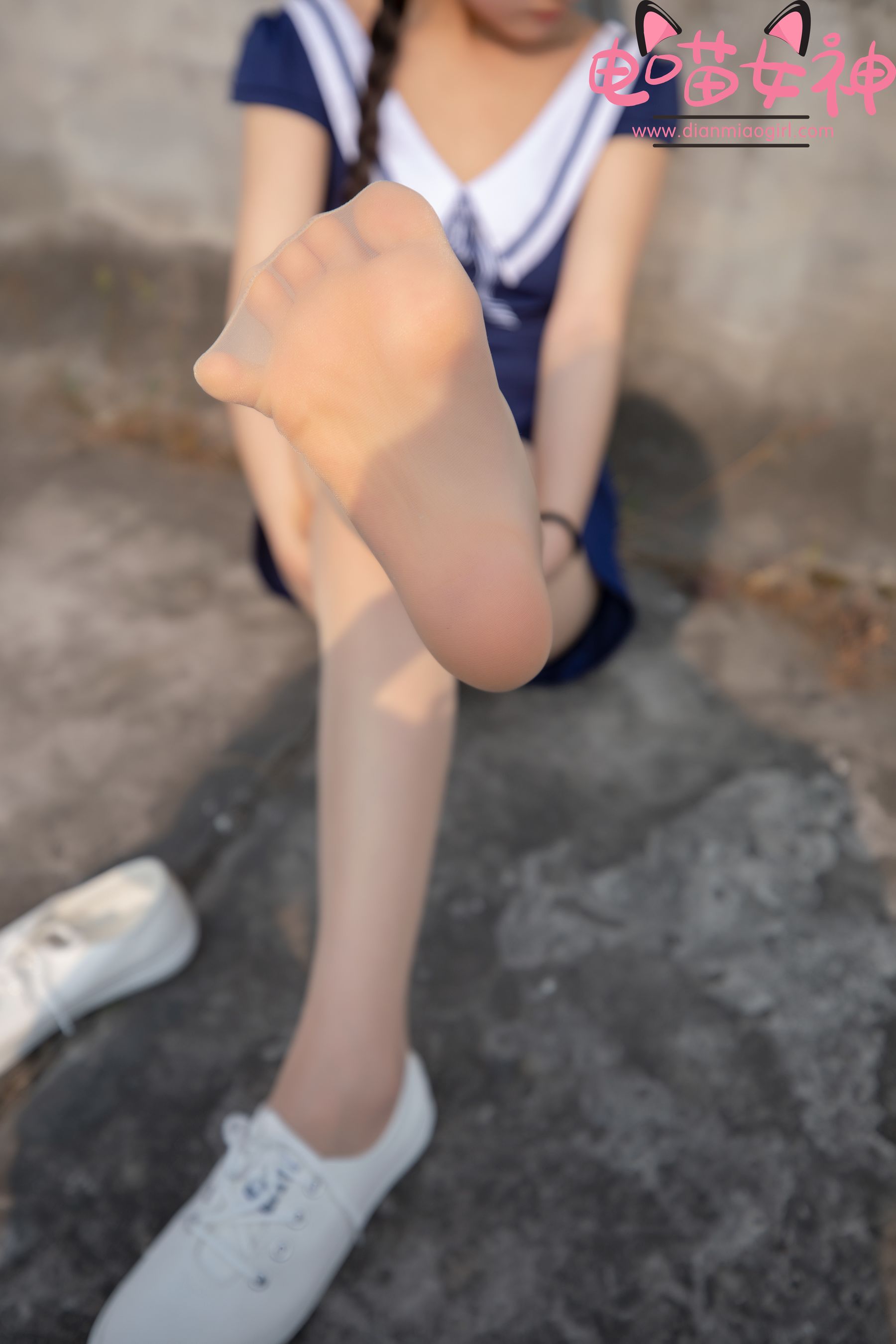 [福利COS] 电喵女神 - 灵唯 制服/(33P)