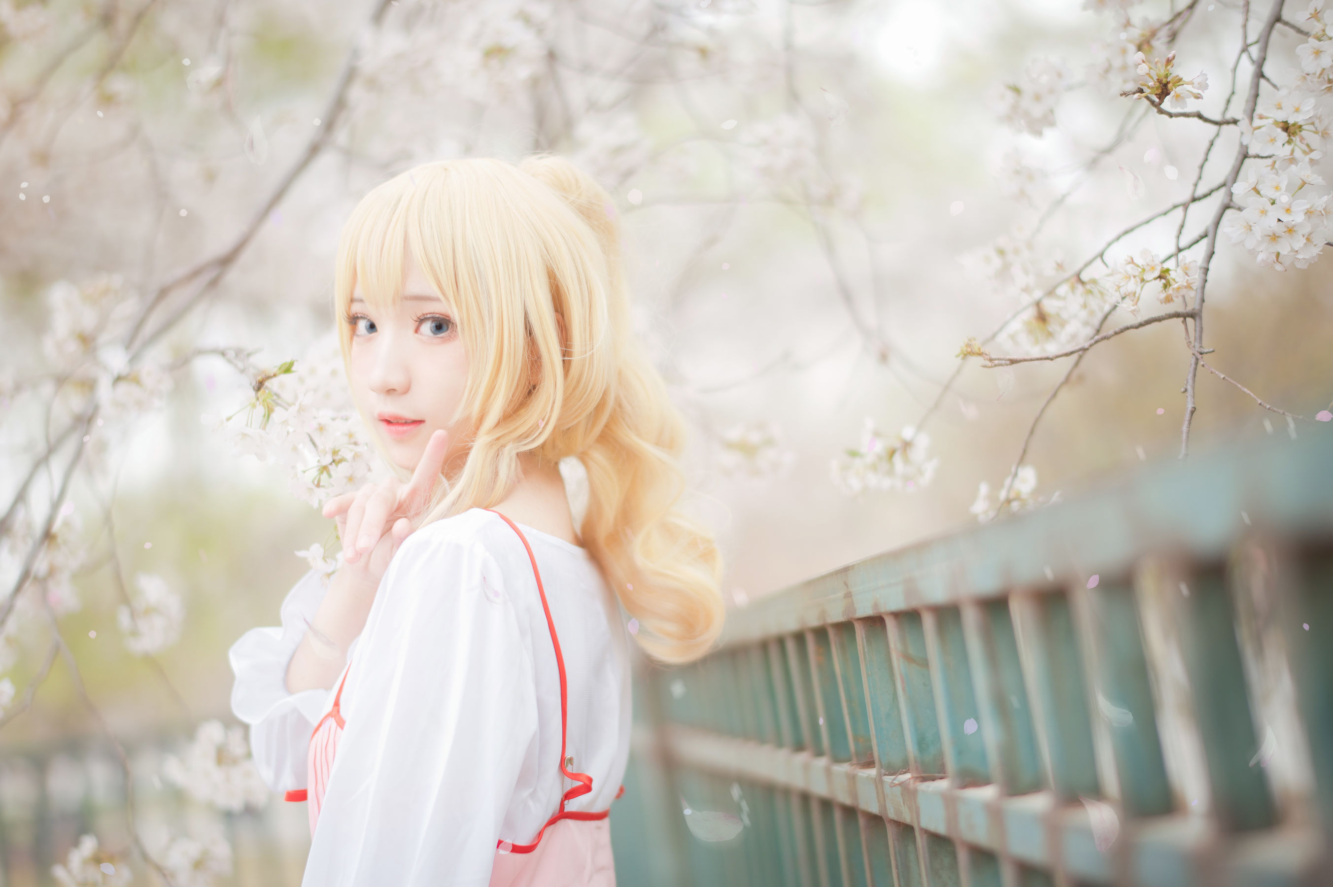 [福利COS] 花柒Hana - 宫园熏粉裙/(9P)